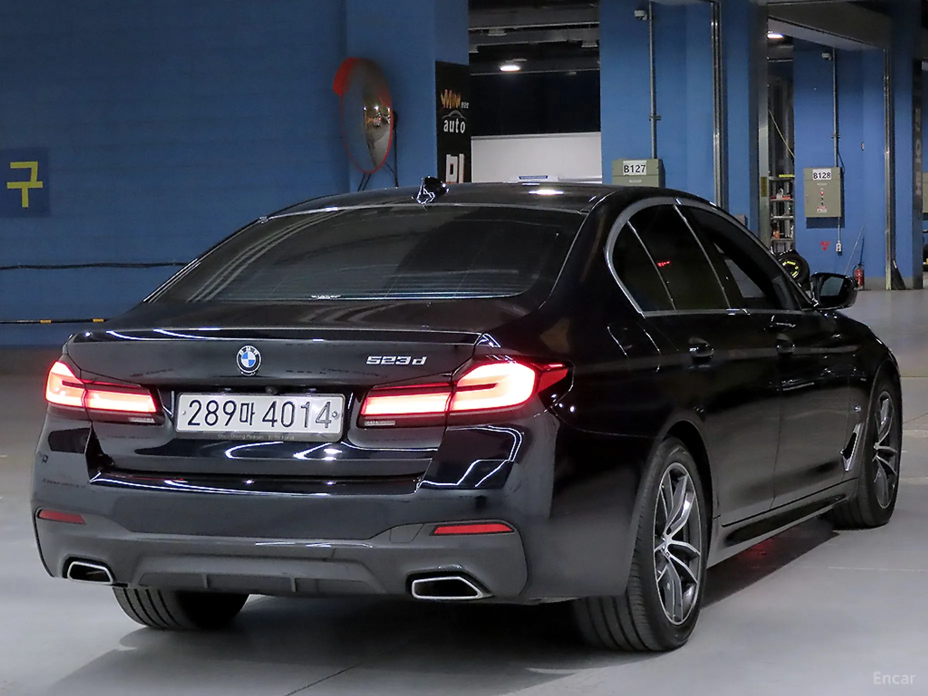 BMW 5 Series (G30) превью 2