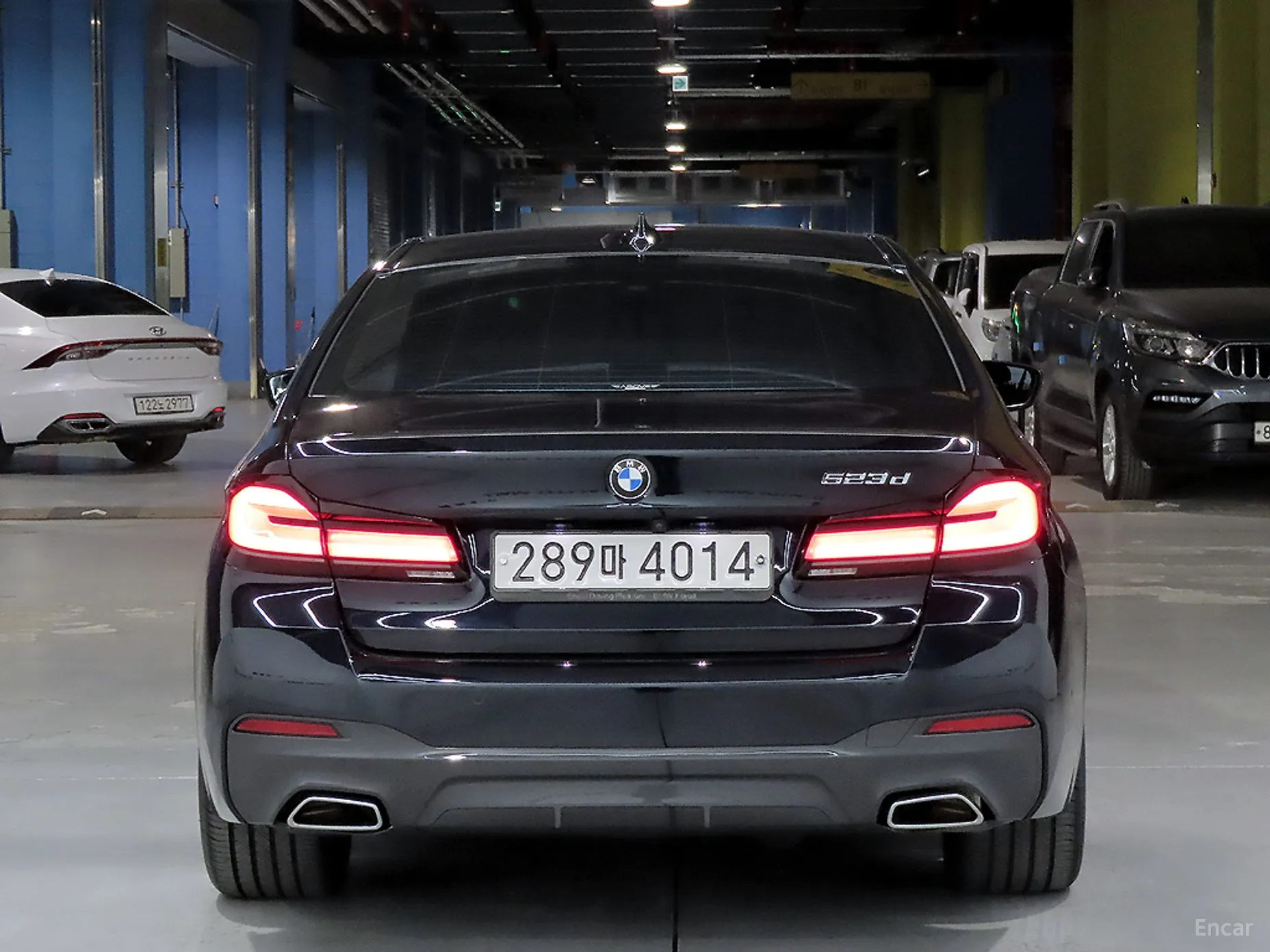 BMW 5 Series (G30) превью 4