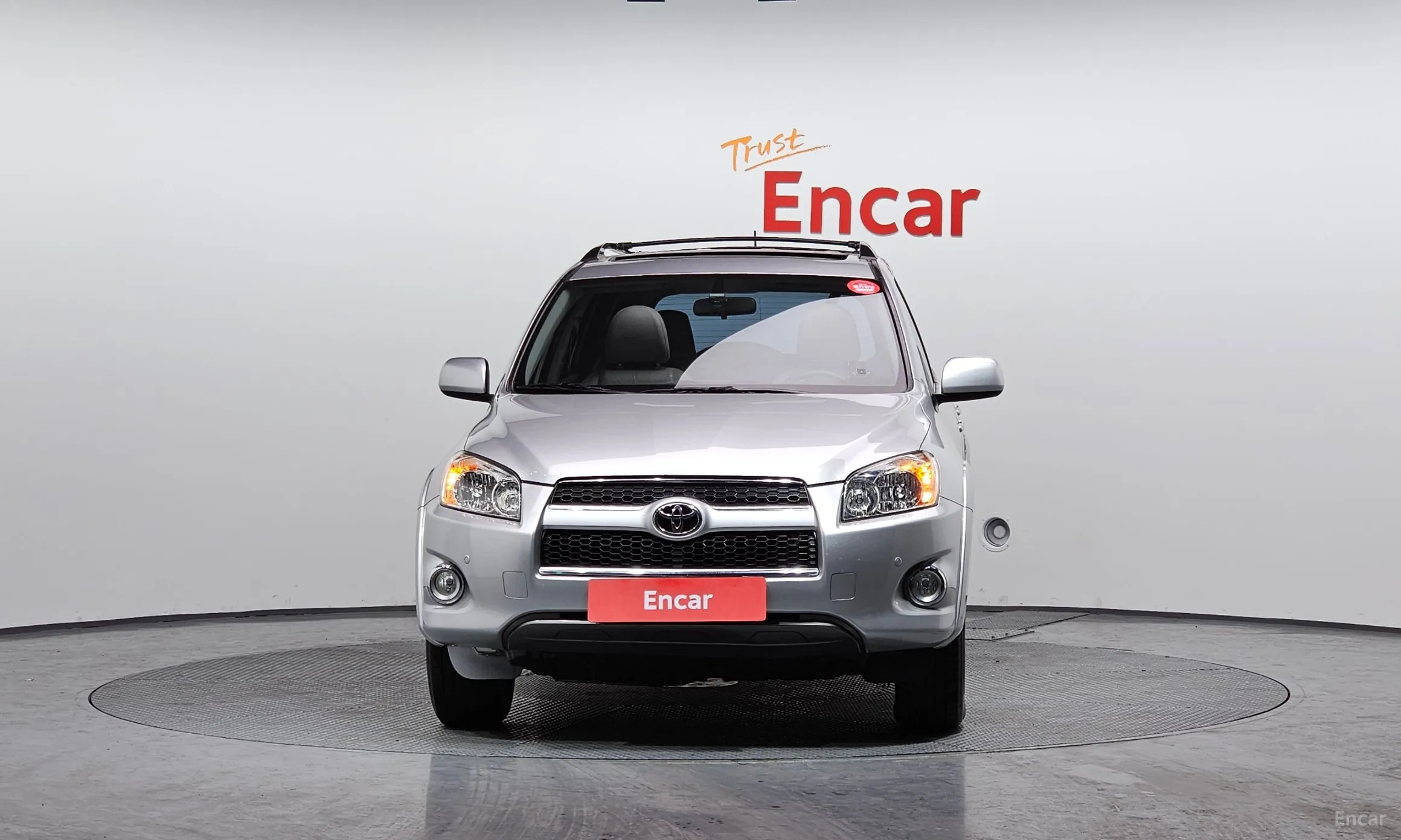 Toyota RAV4 превью 3