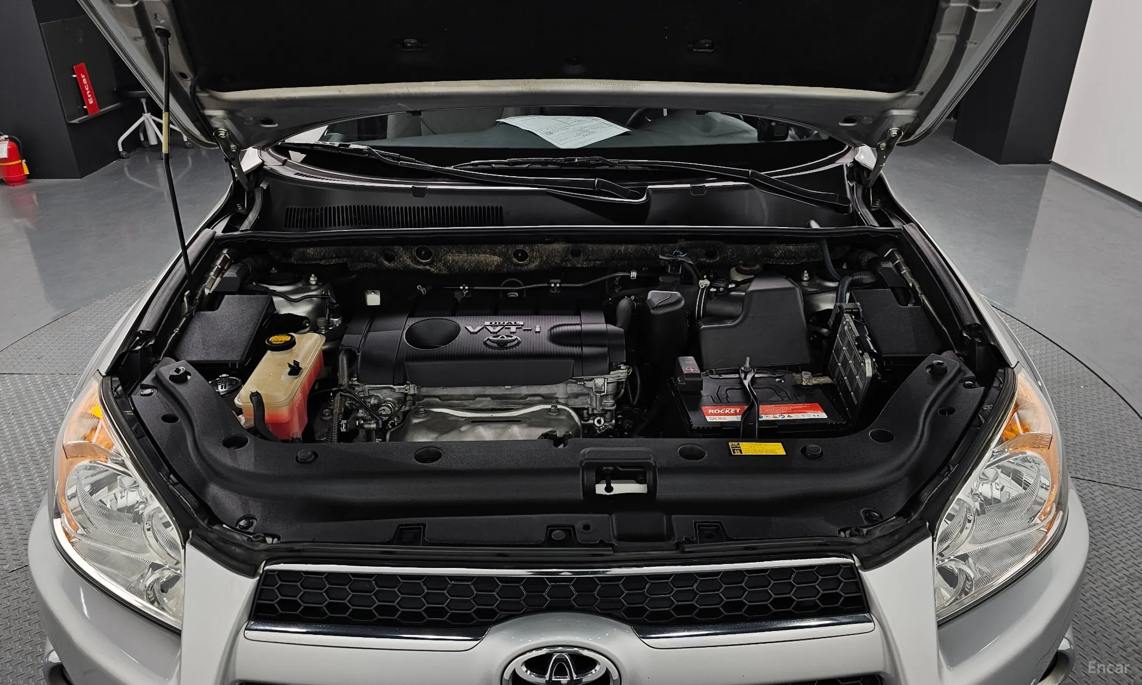 Toyota RAV4 превью 6