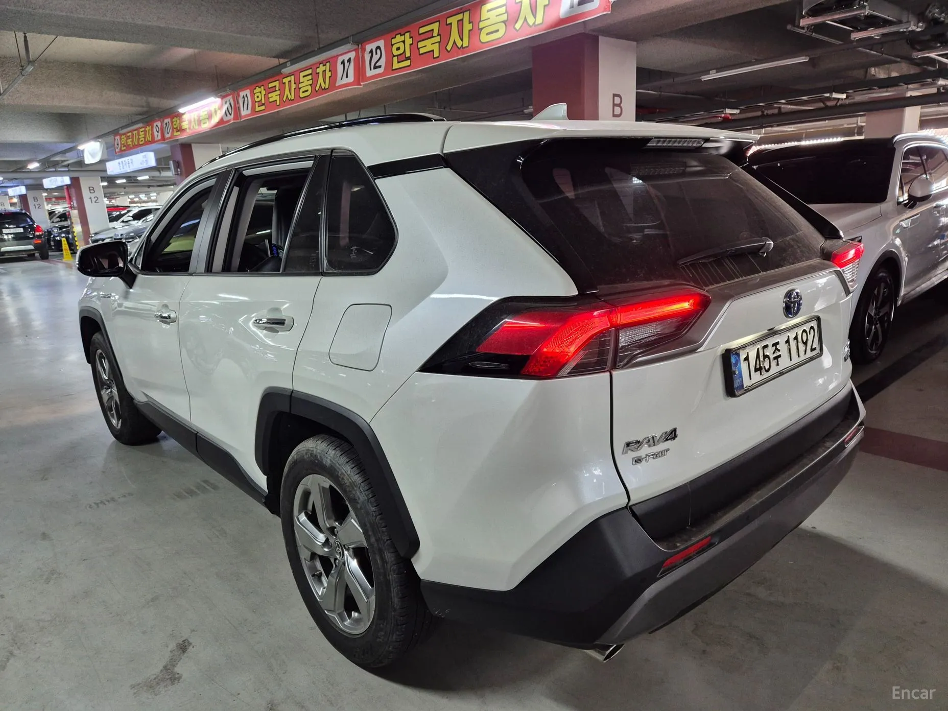 Toyota RAV4 5th Generation превью 4