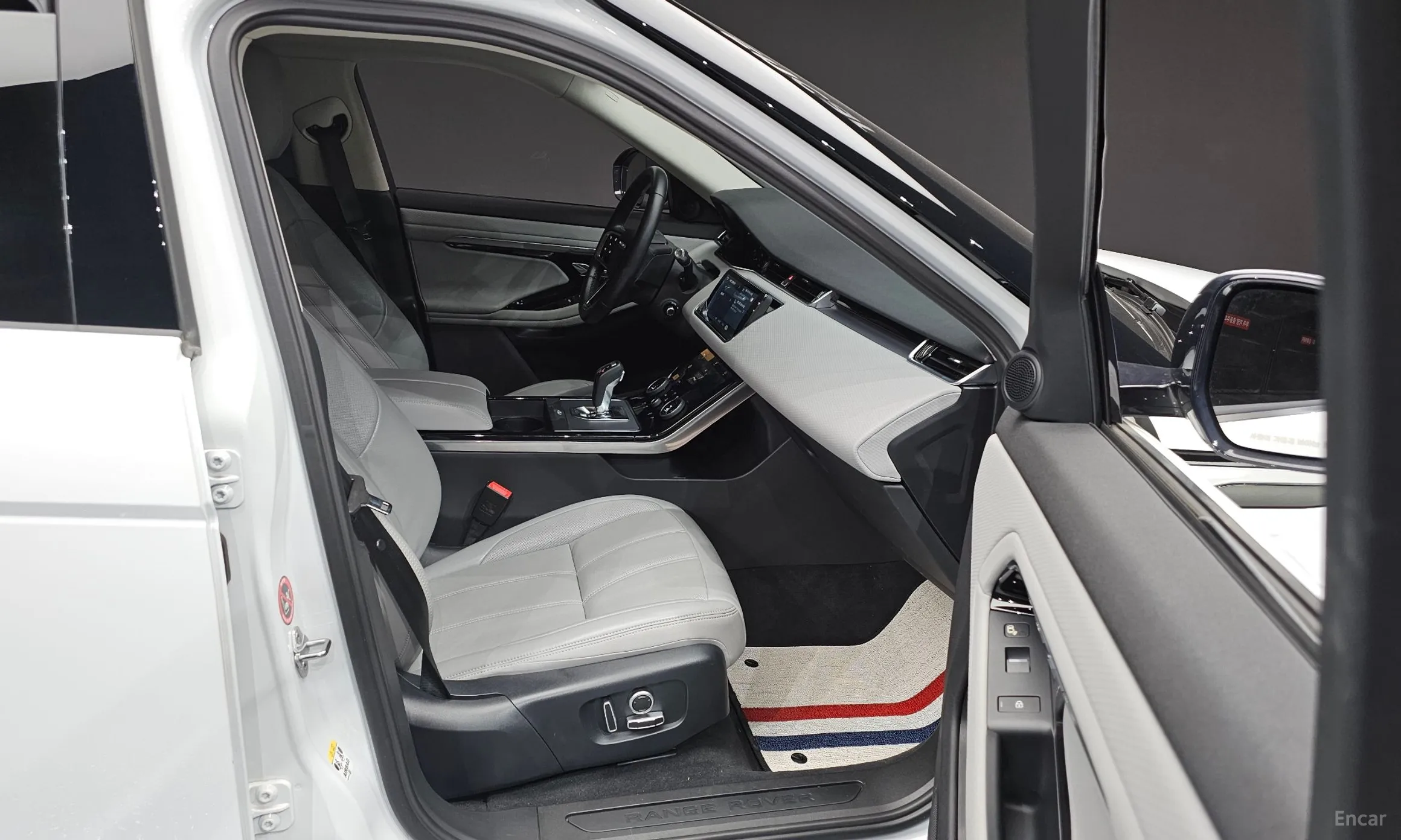 Land Rover Range Rover Evoque 2nd Generation превью 12
