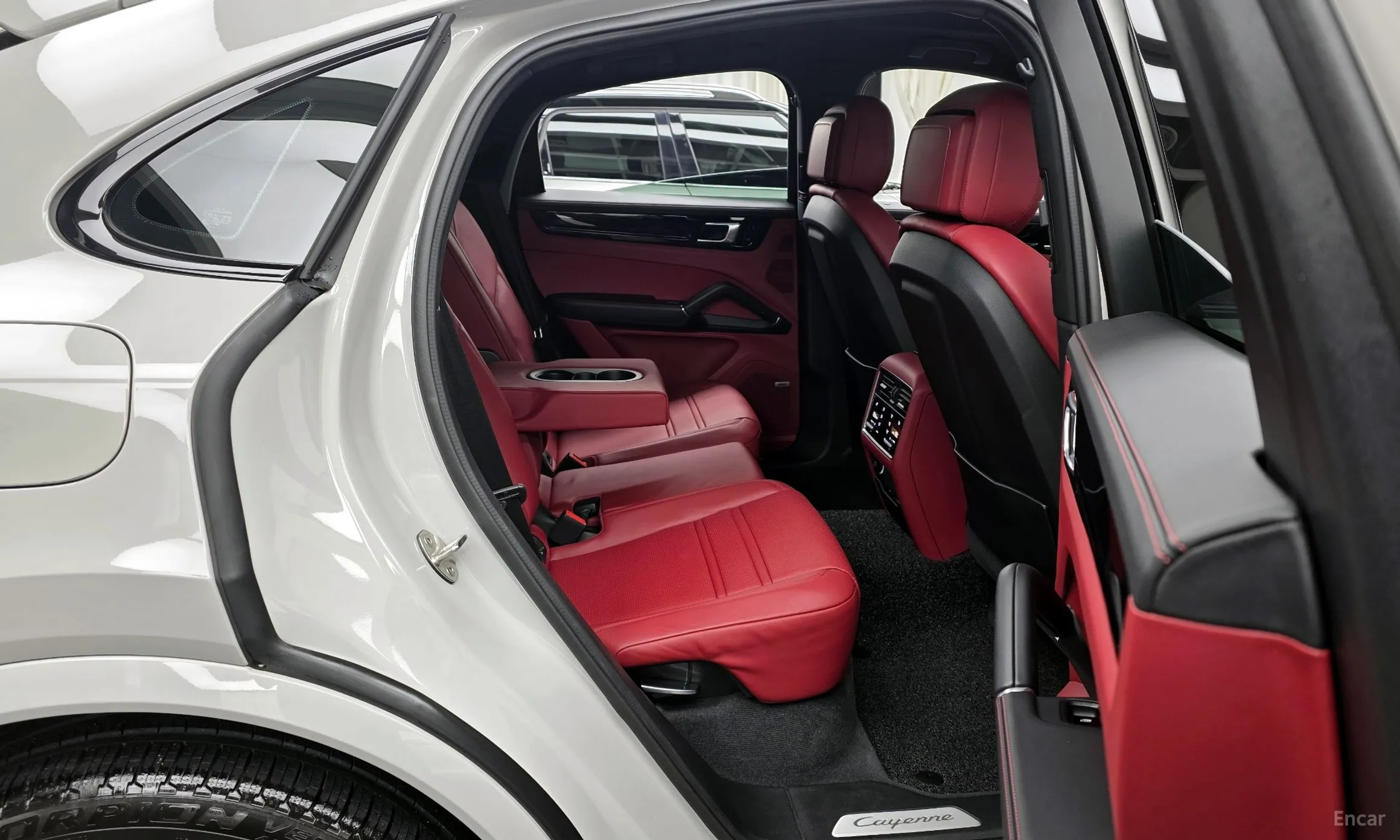 Porsche Cayenne (PO536) превью 12