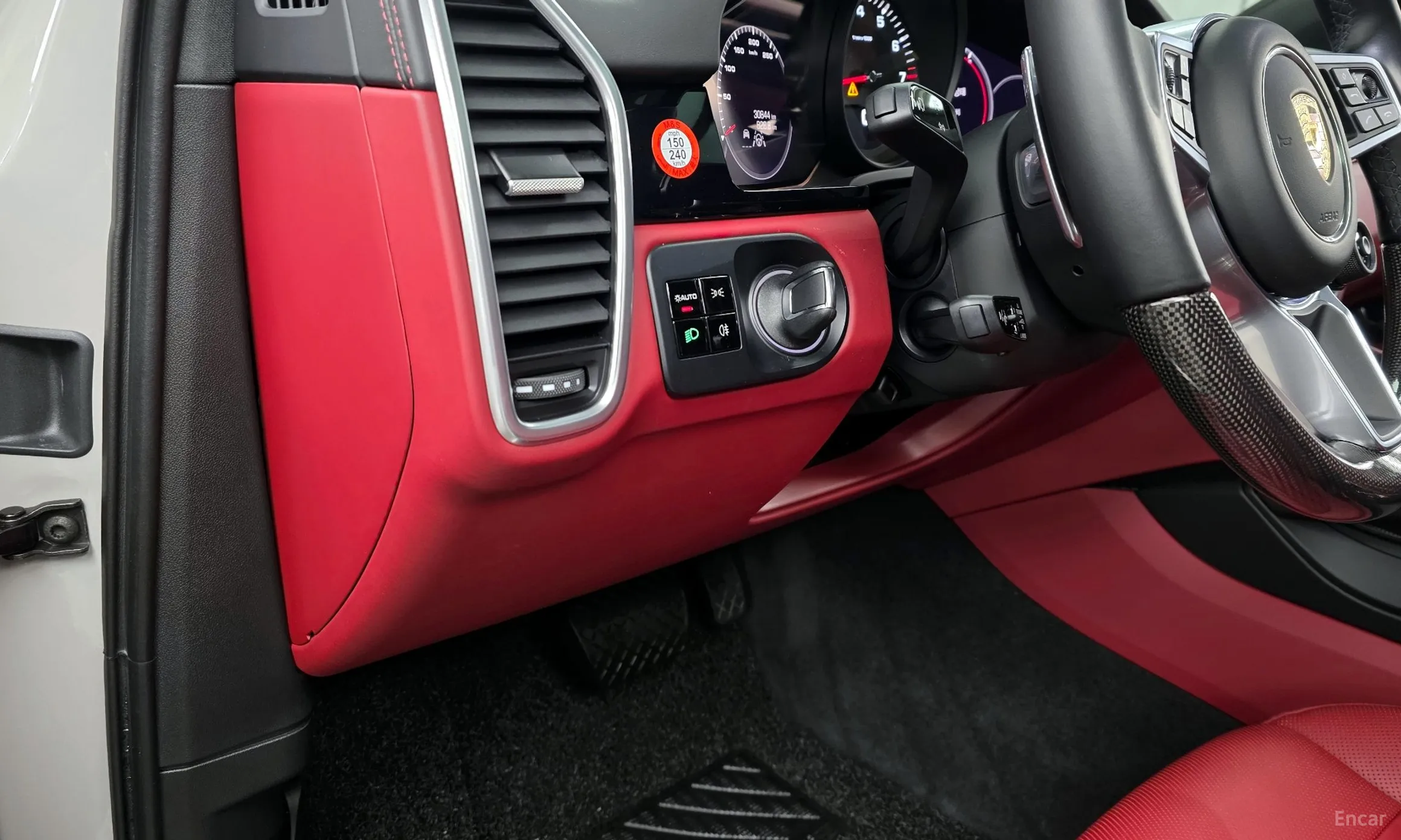 Porsche Cayenne (PO536) превью 17