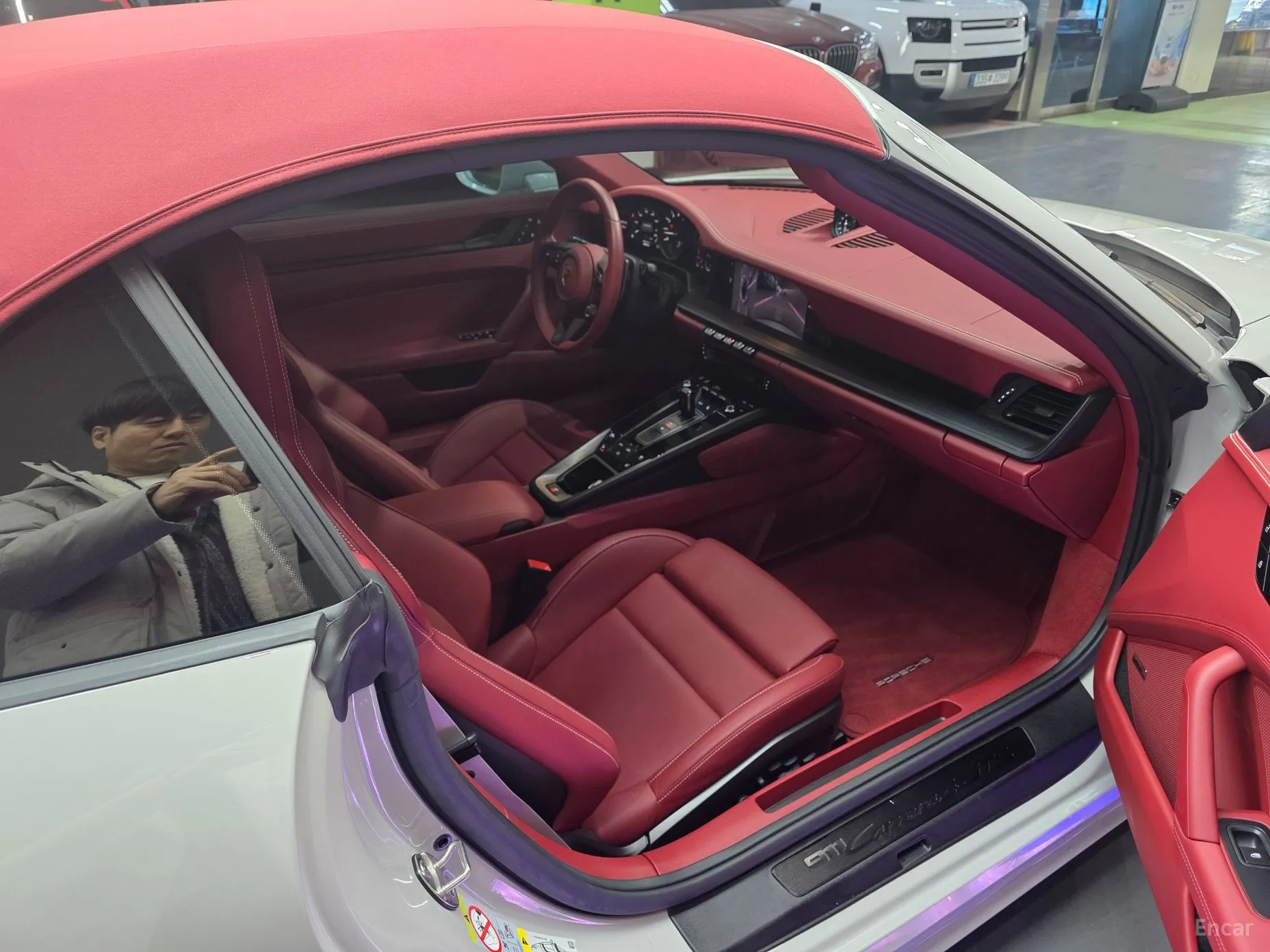 Porsche 911 (992) превью 12
