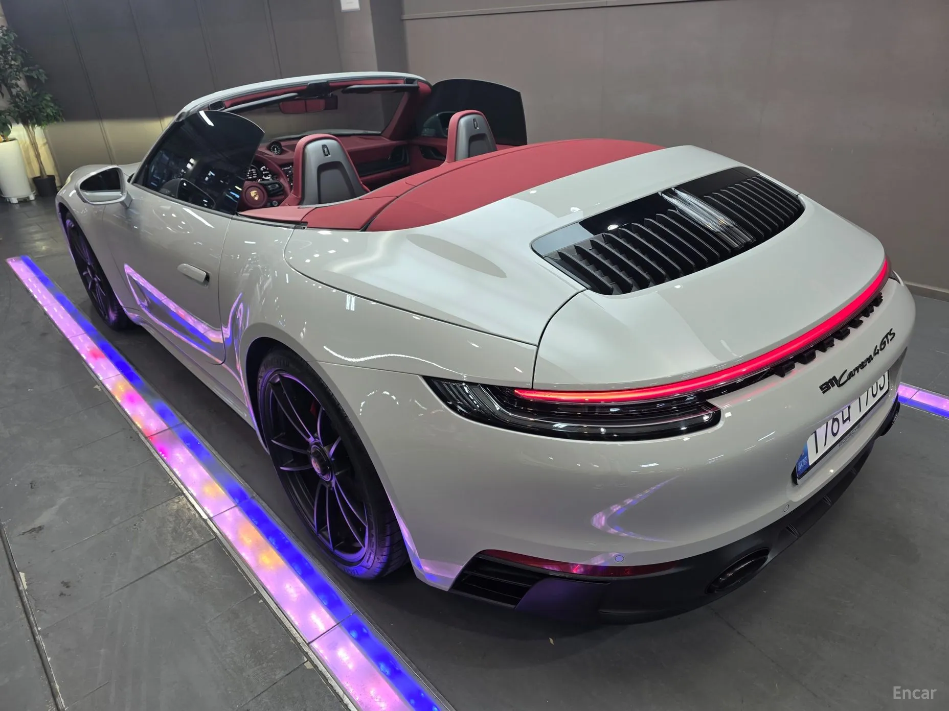 Porsche 911 (992)
