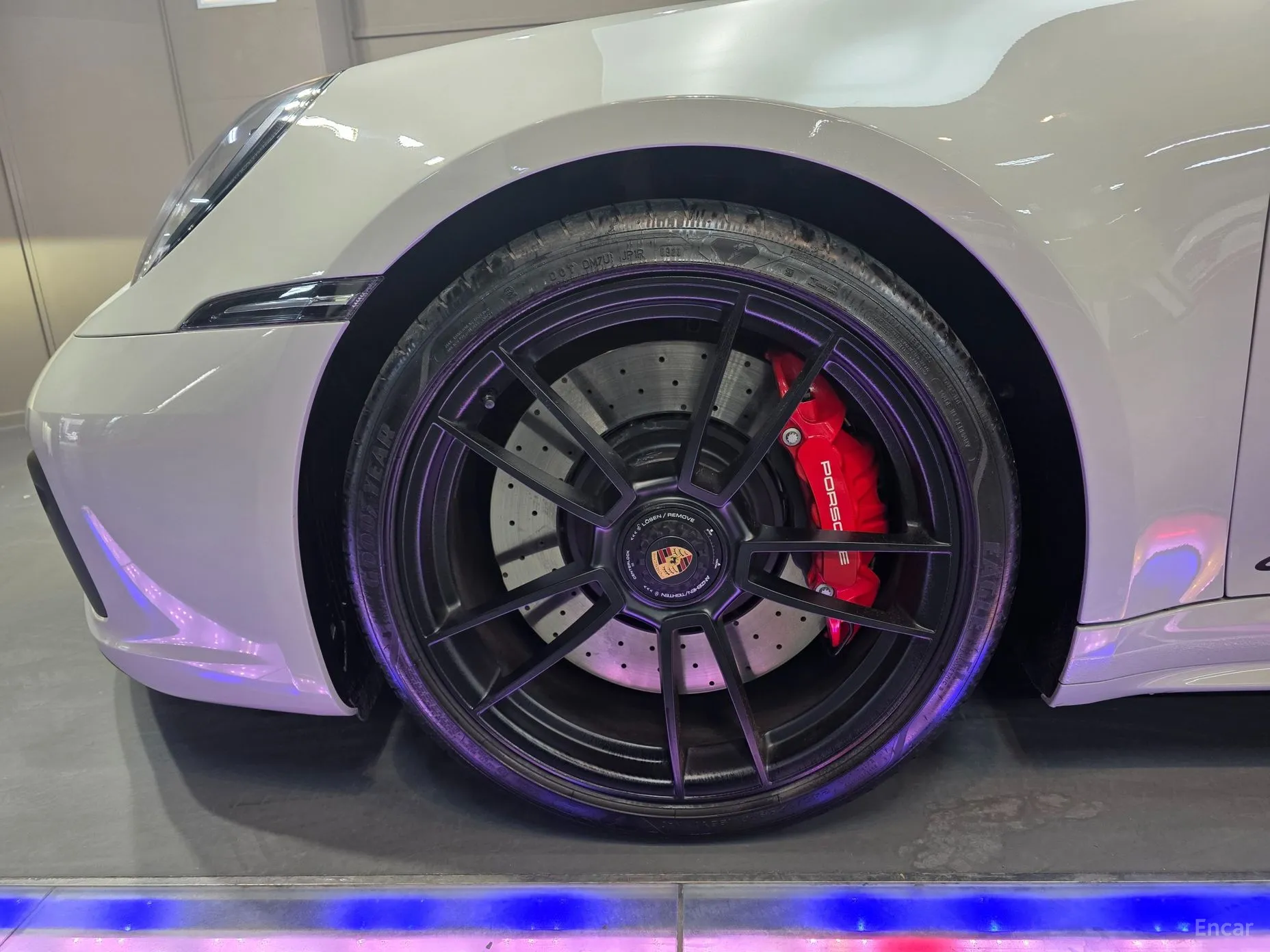 Porsche 911 (992) превью 5