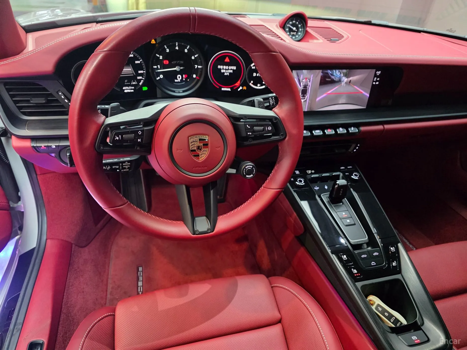 Porsche 911 (992) превью 7