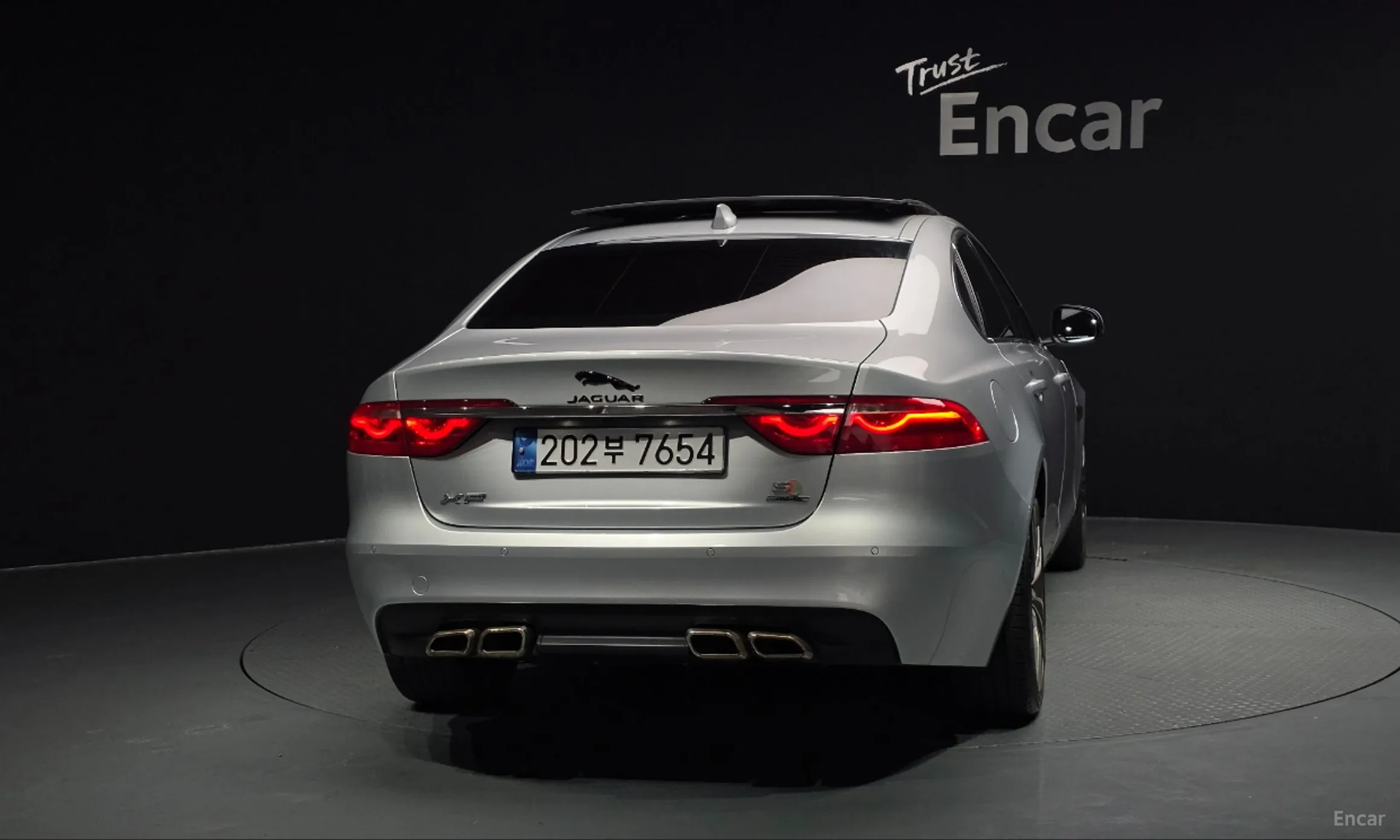 Jaguar XF (x260) превью 4