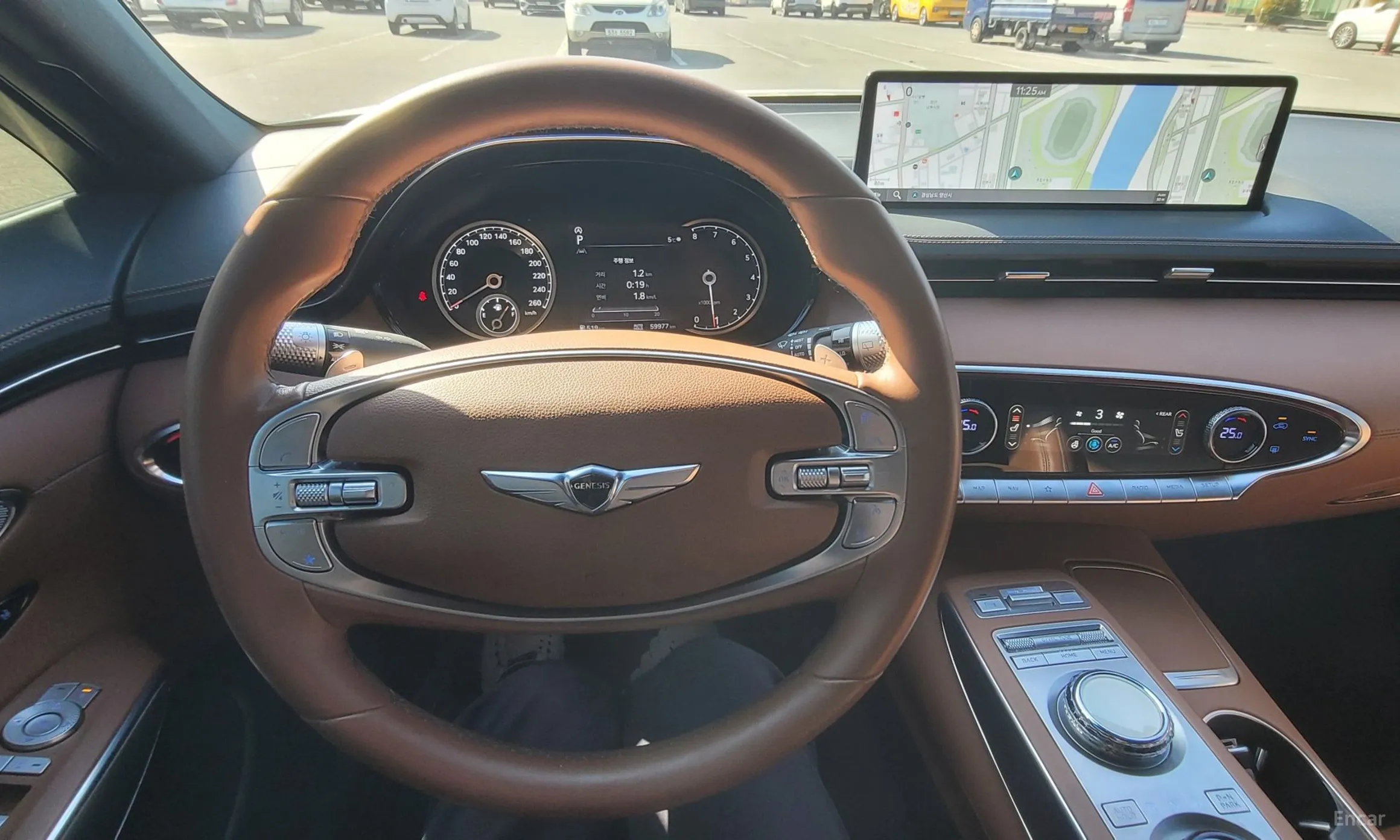 Genesis GV70 превью 12