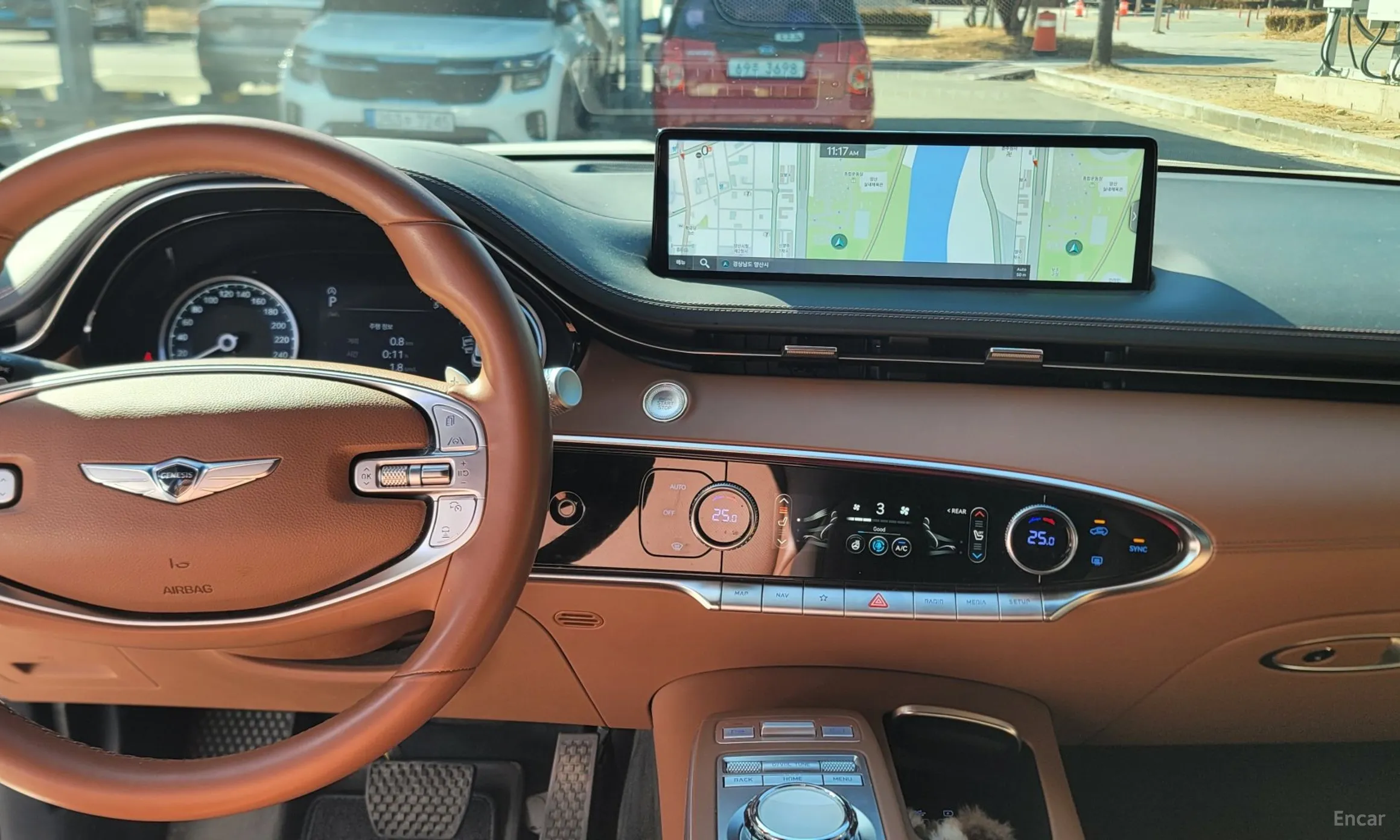 Genesis GV70 превью 13
