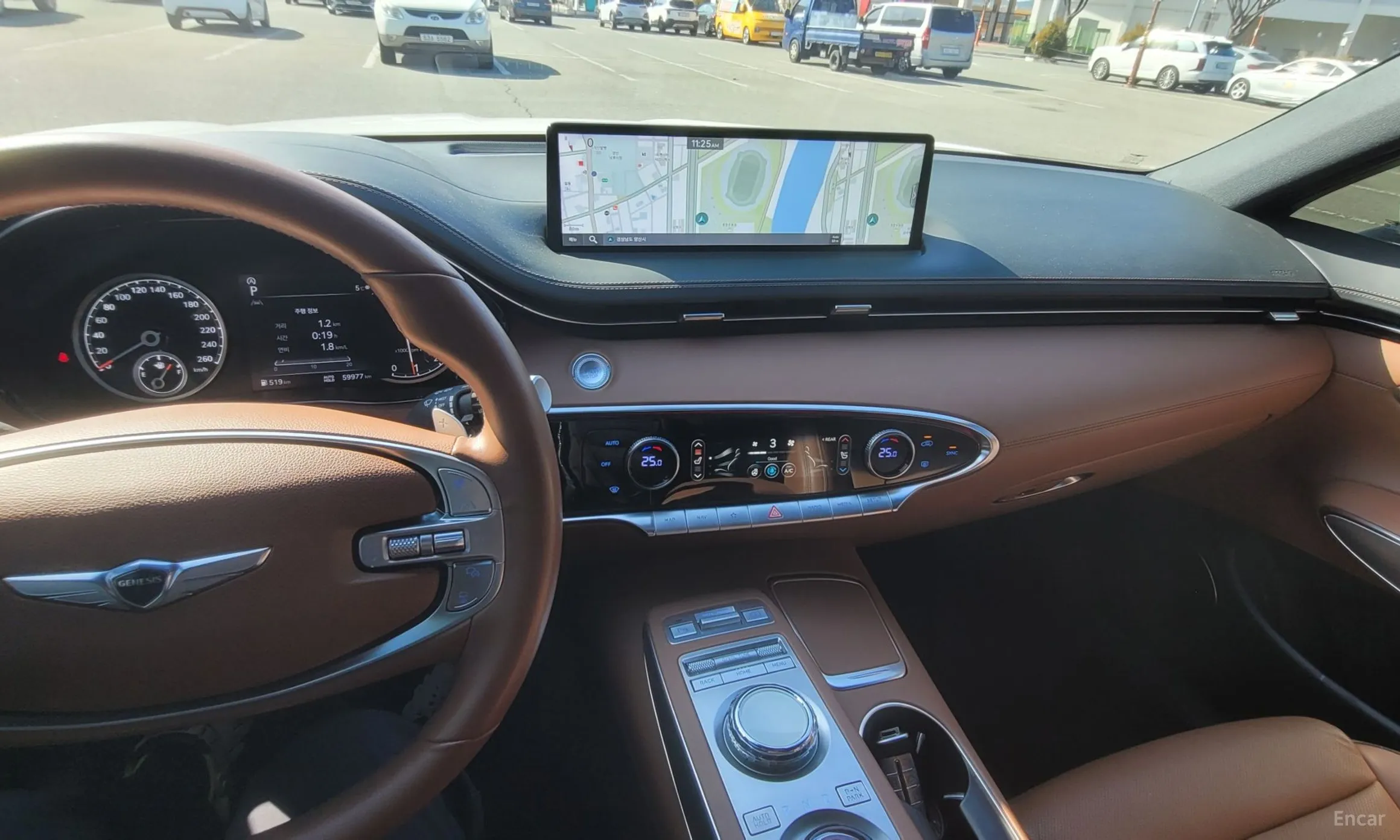 Genesis GV70 превью 14