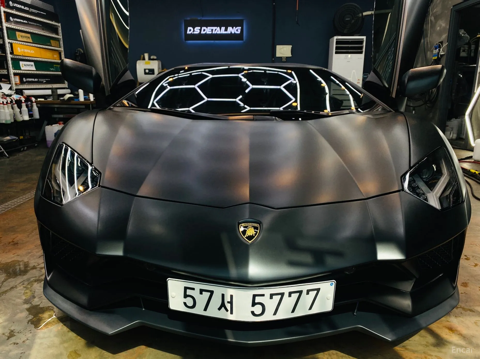 Lamborghini Aventador превью 6