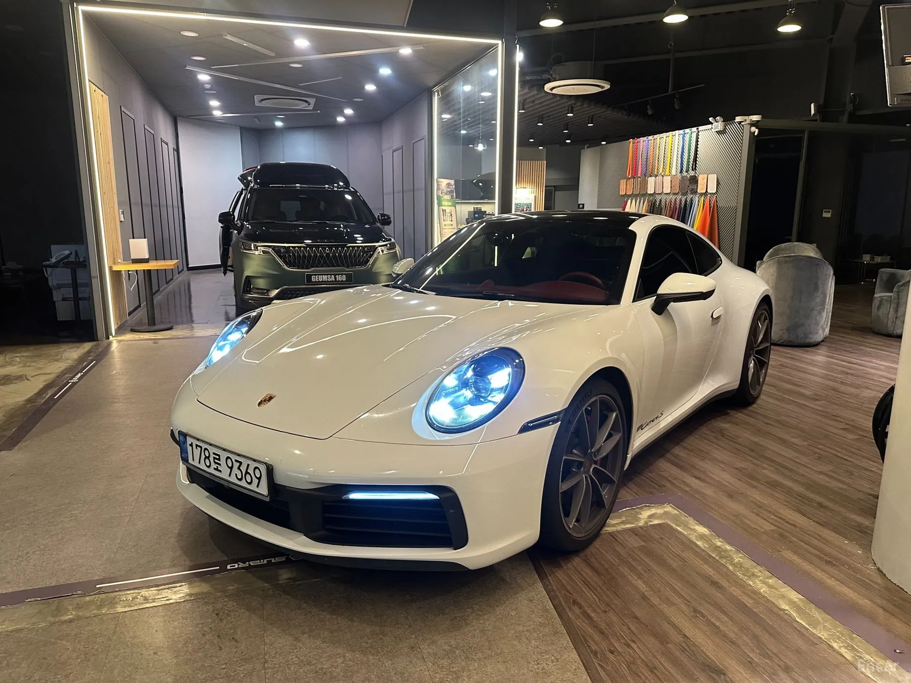 Porsche 911 (992)
