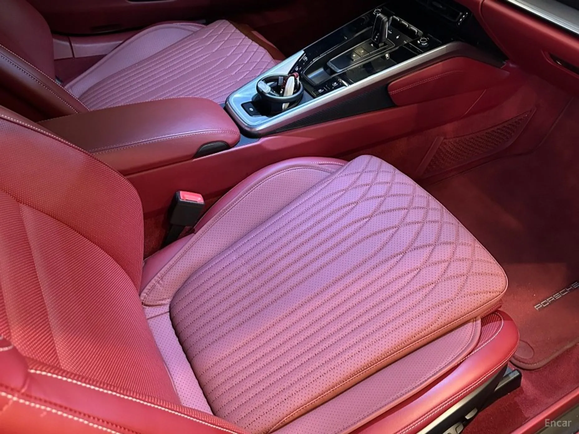 Porsche 911 (992) превью 18