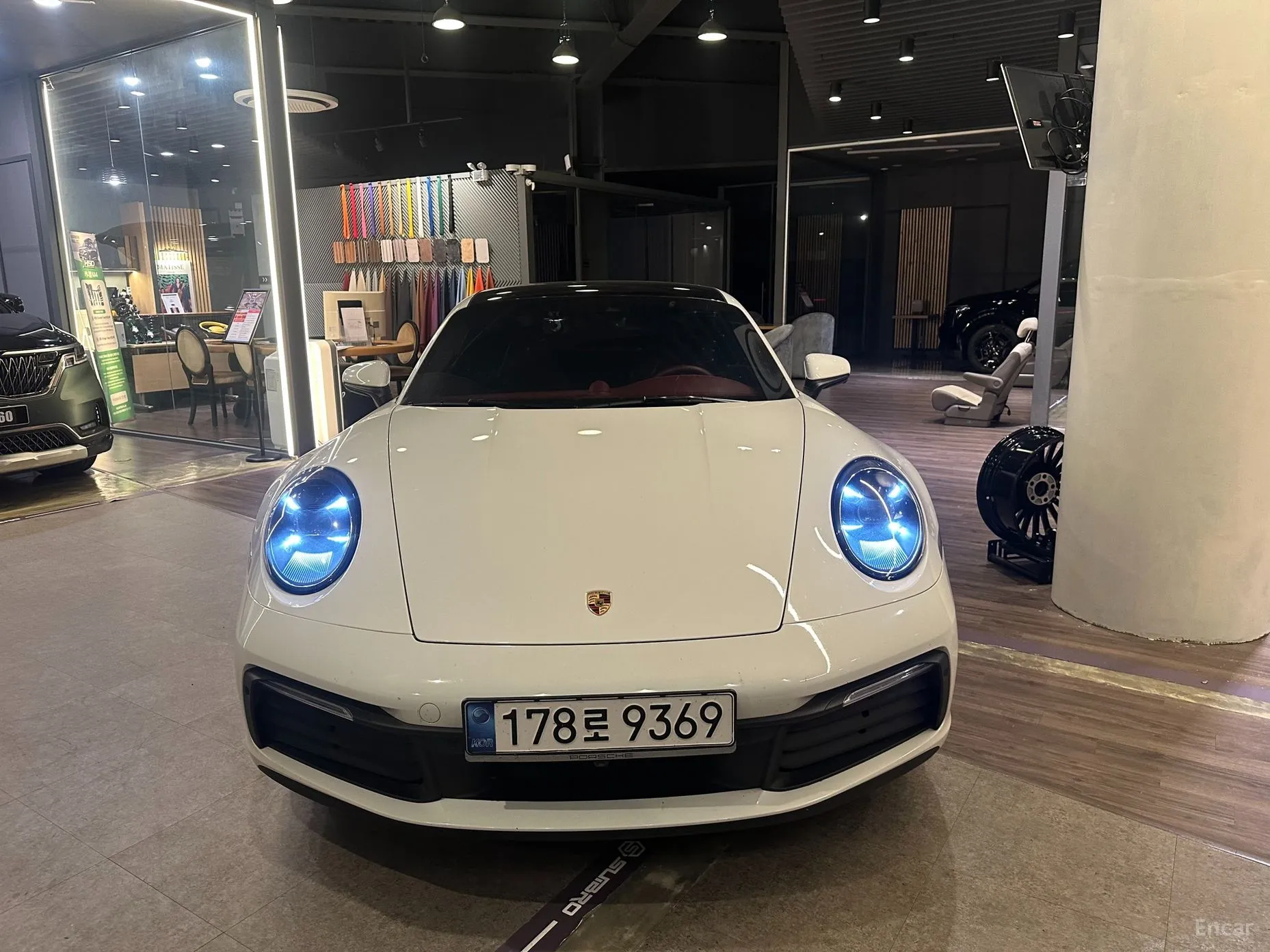Porsche 911 (992) превью 6