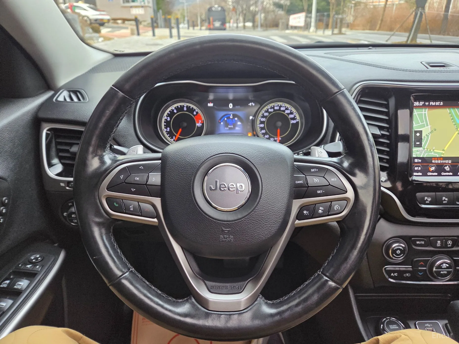 Jeep Cherokee (KL) превью 11