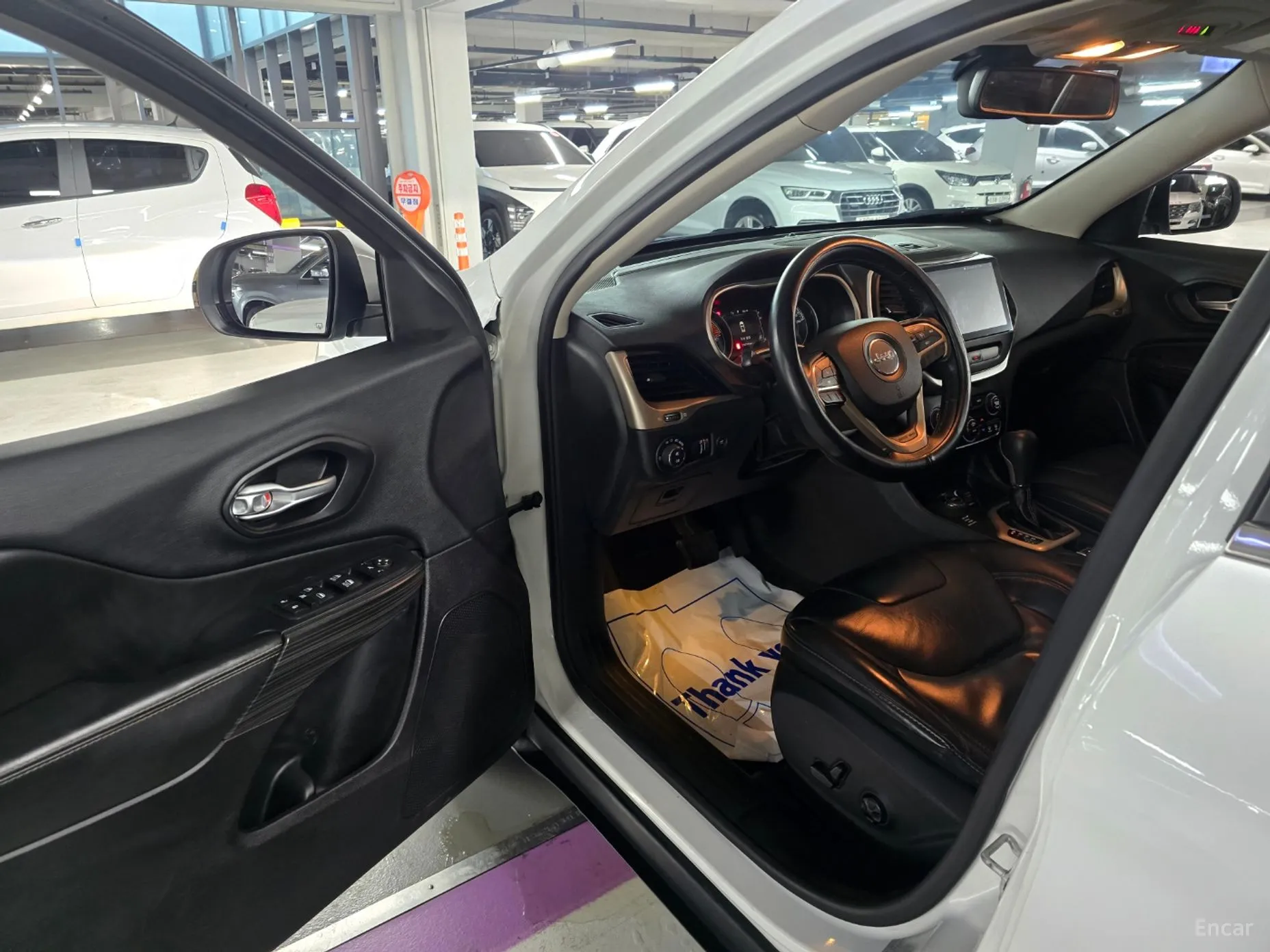 Jeep Cherokee (KL) превью 12