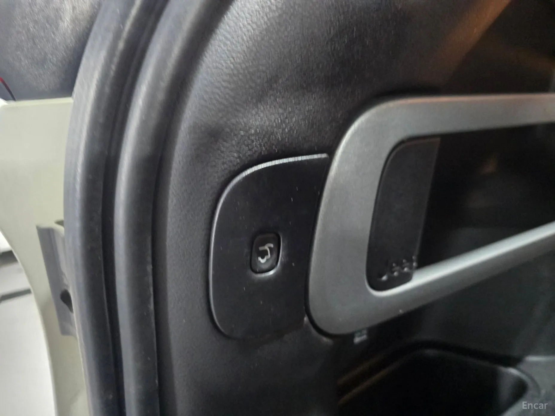 Jeep Cherokee (KL) превью 16