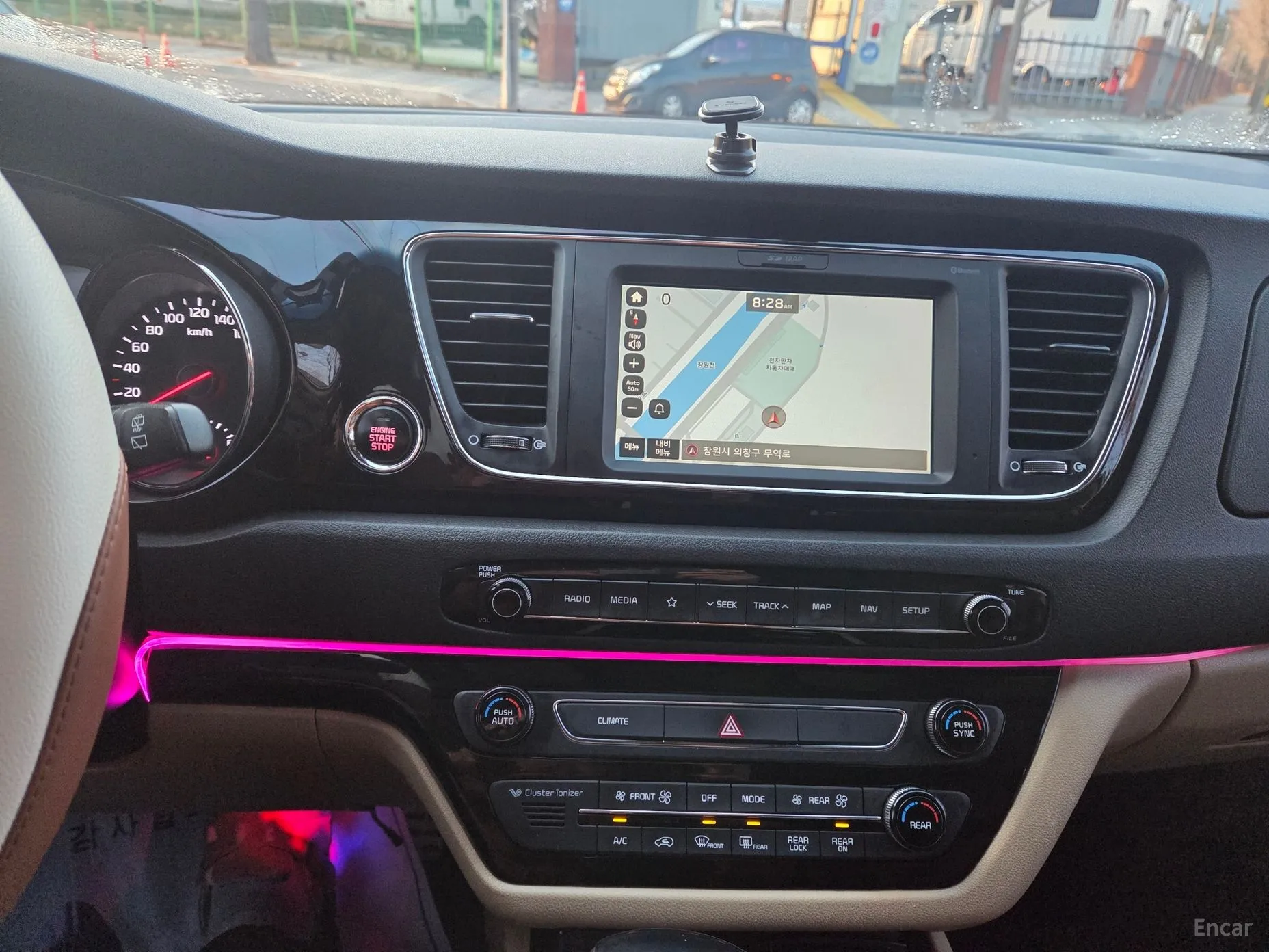 Kia Carnival превью 17