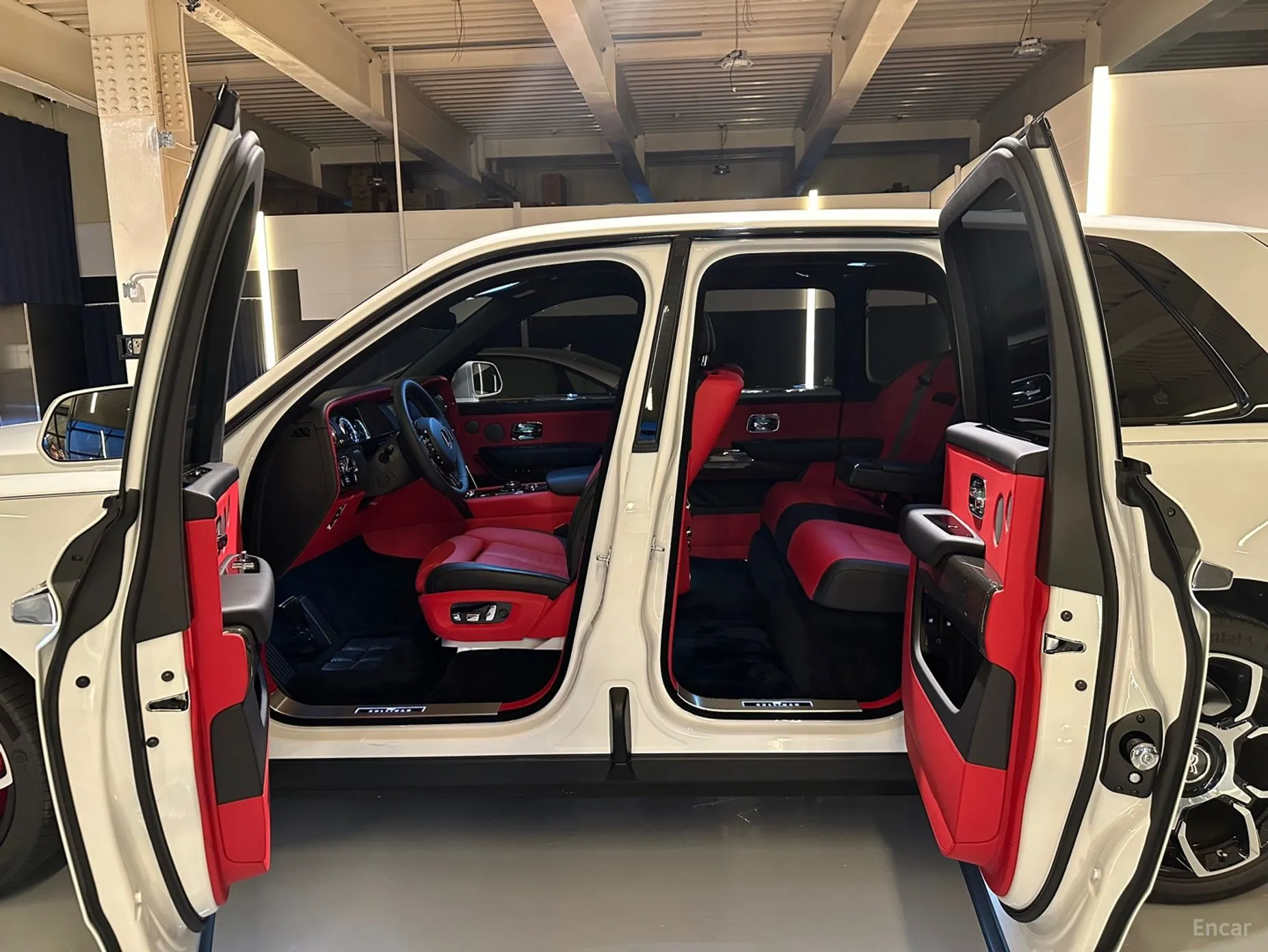 Rolls-Royce Cullinan превью 19