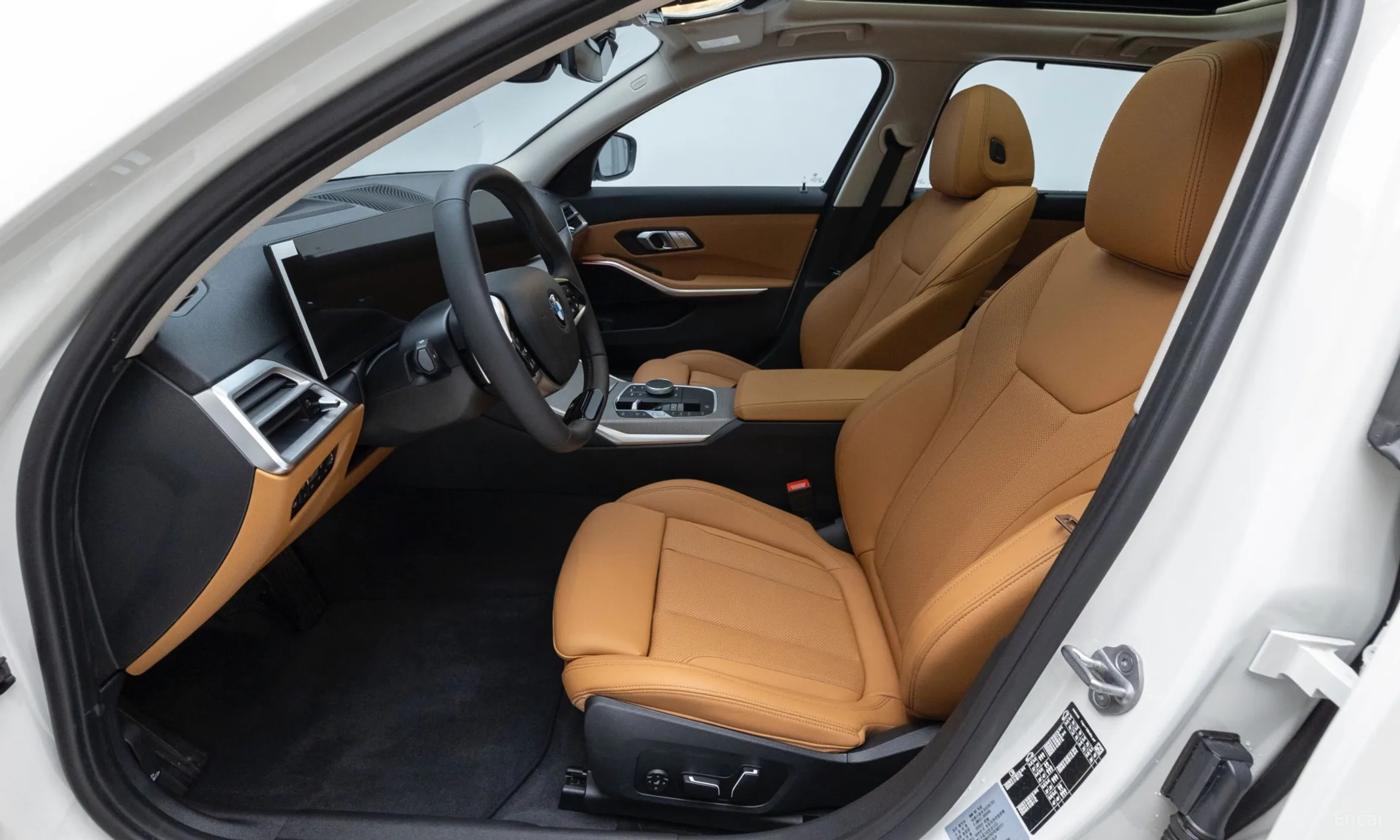 BMW 3 Series (G20) превью 12