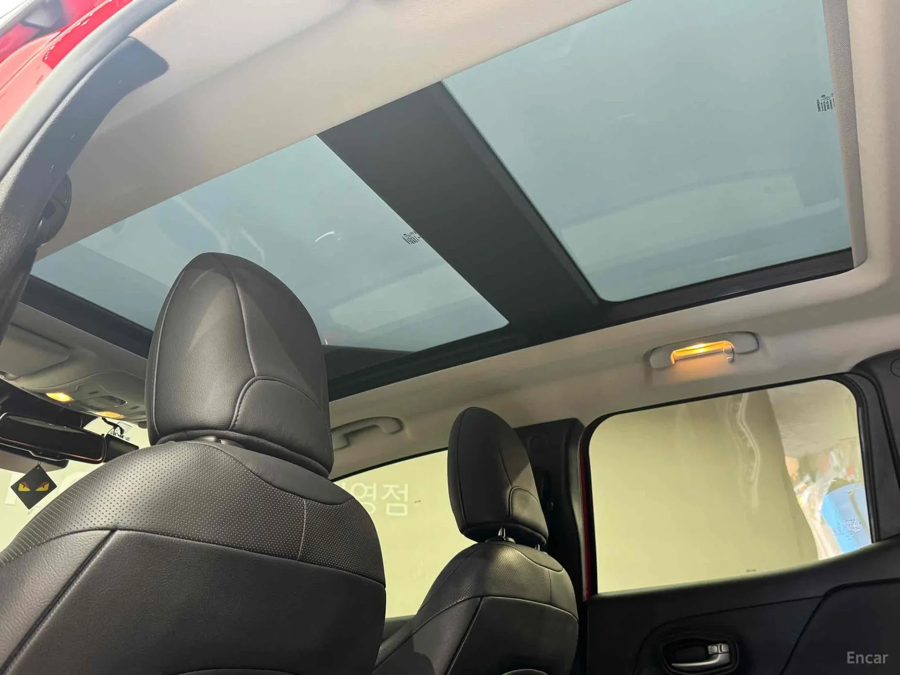 Jeep Renegade превью 10