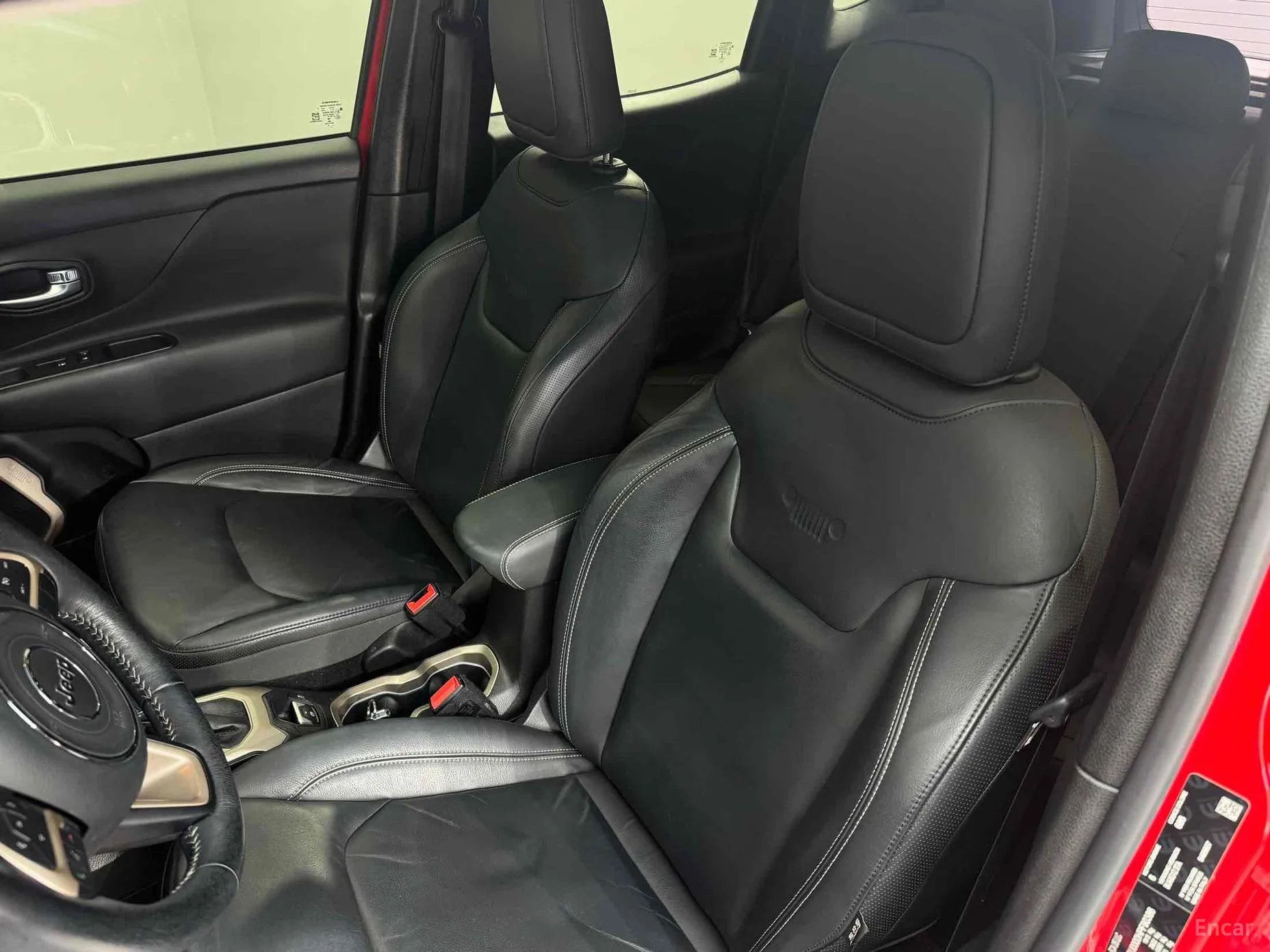 Jeep Renegade превью 14