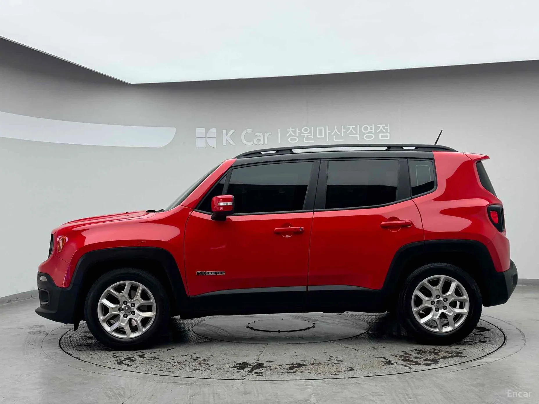 Jeep Renegade превью 16