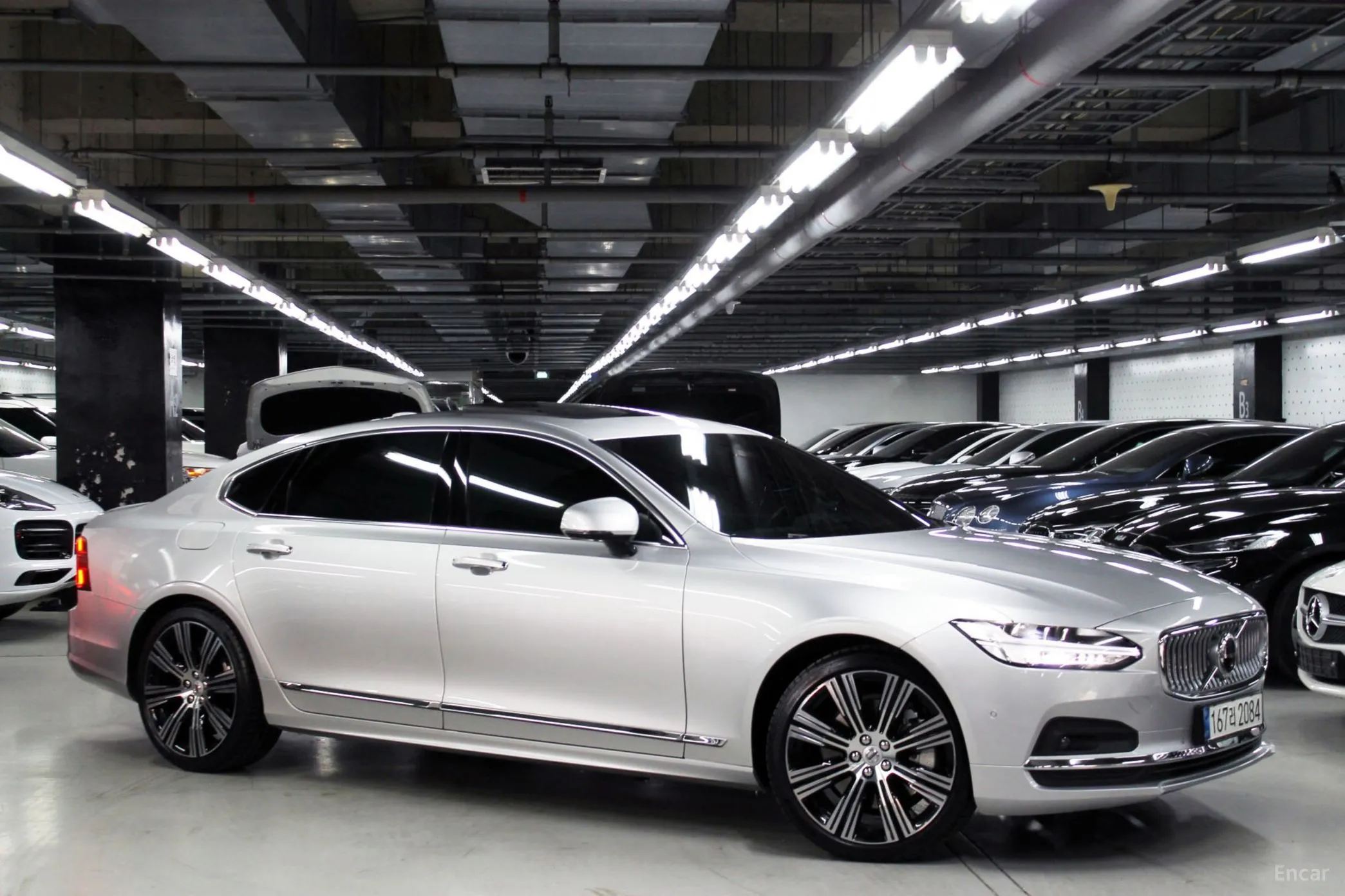 Volvo S90 превью 17