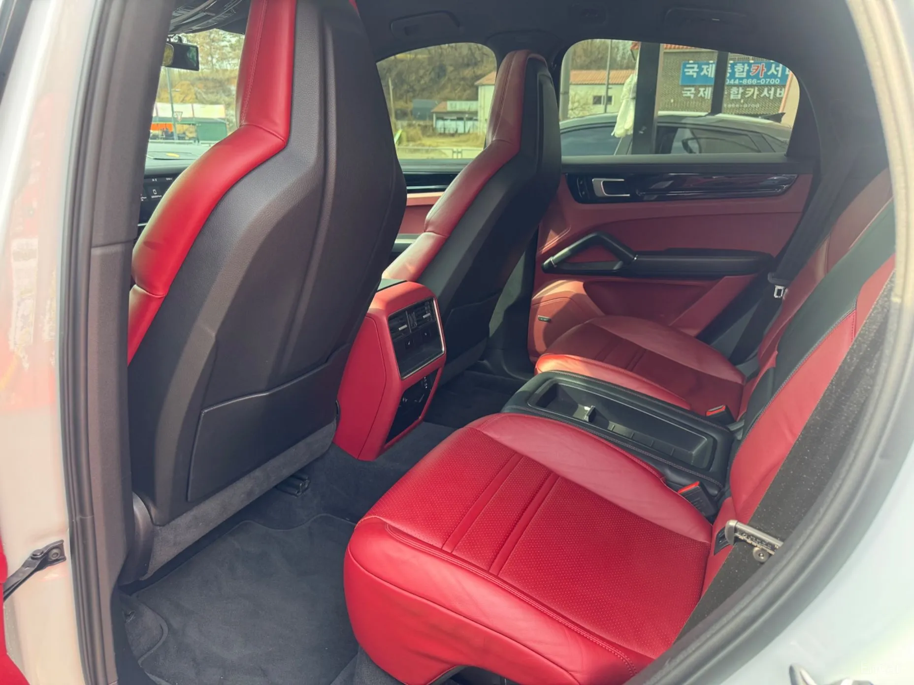 Porsche Cayenne (PO536) превью 16