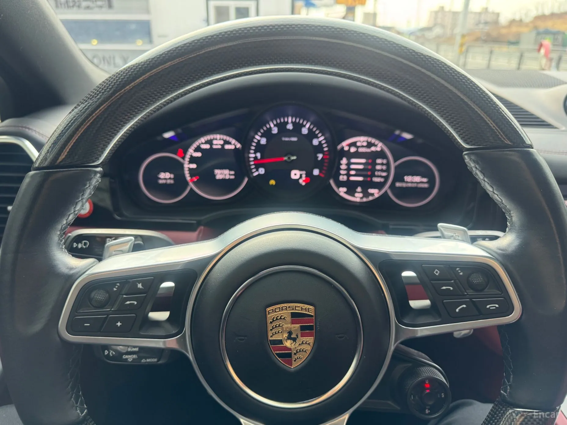 Porsche Cayenne (PO536) превью 4