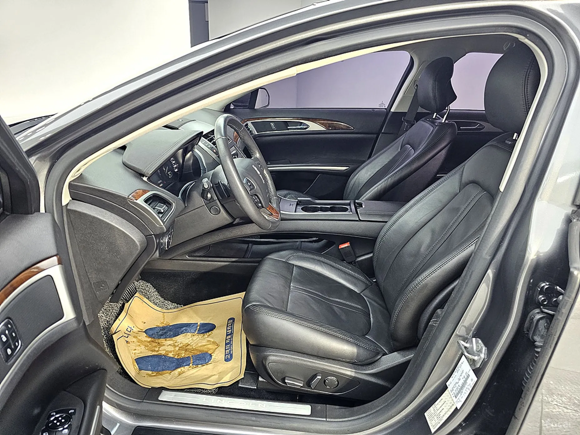 Lincoln New MKZ превью 10