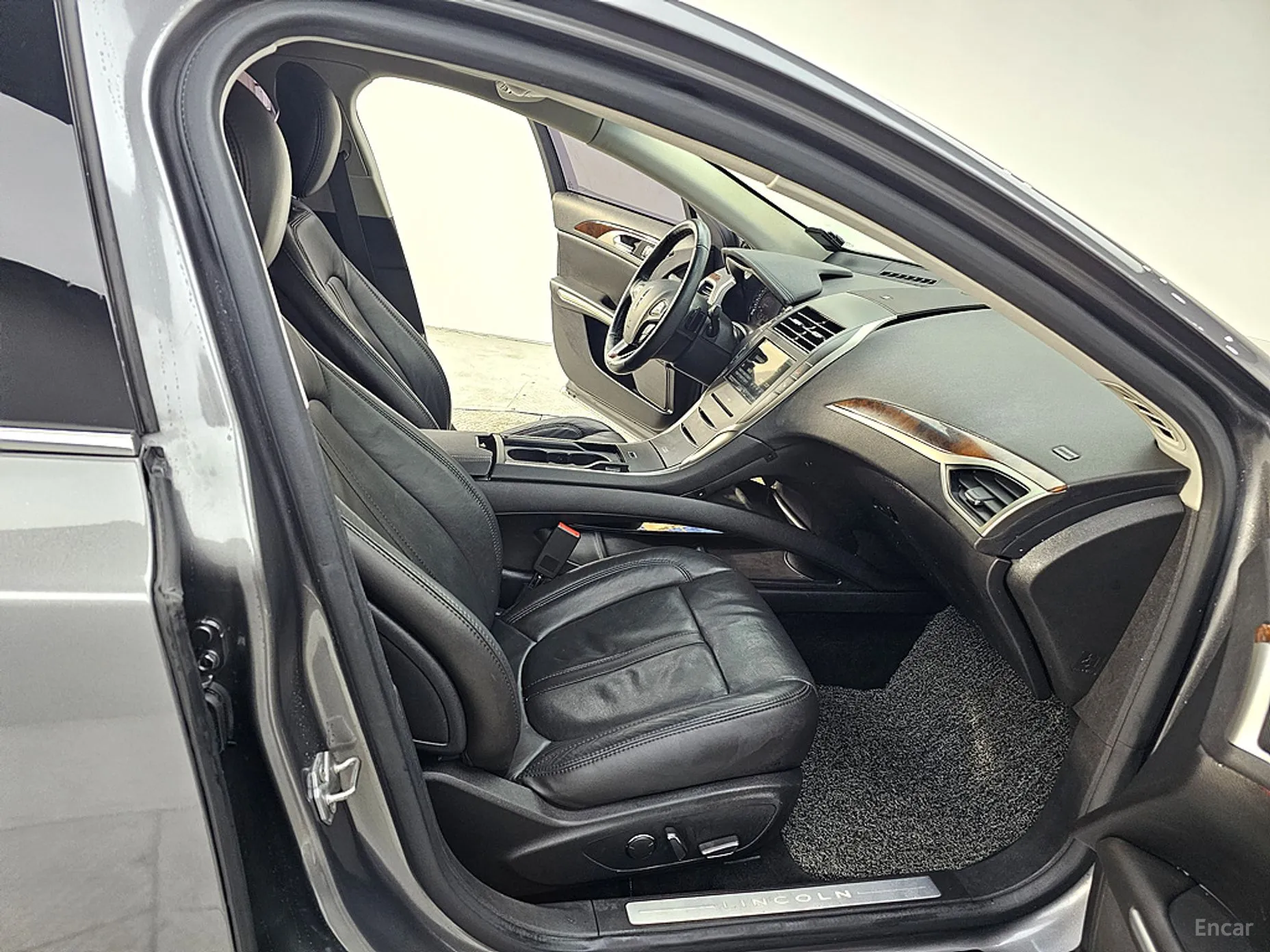 Lincoln New MKZ превью 12