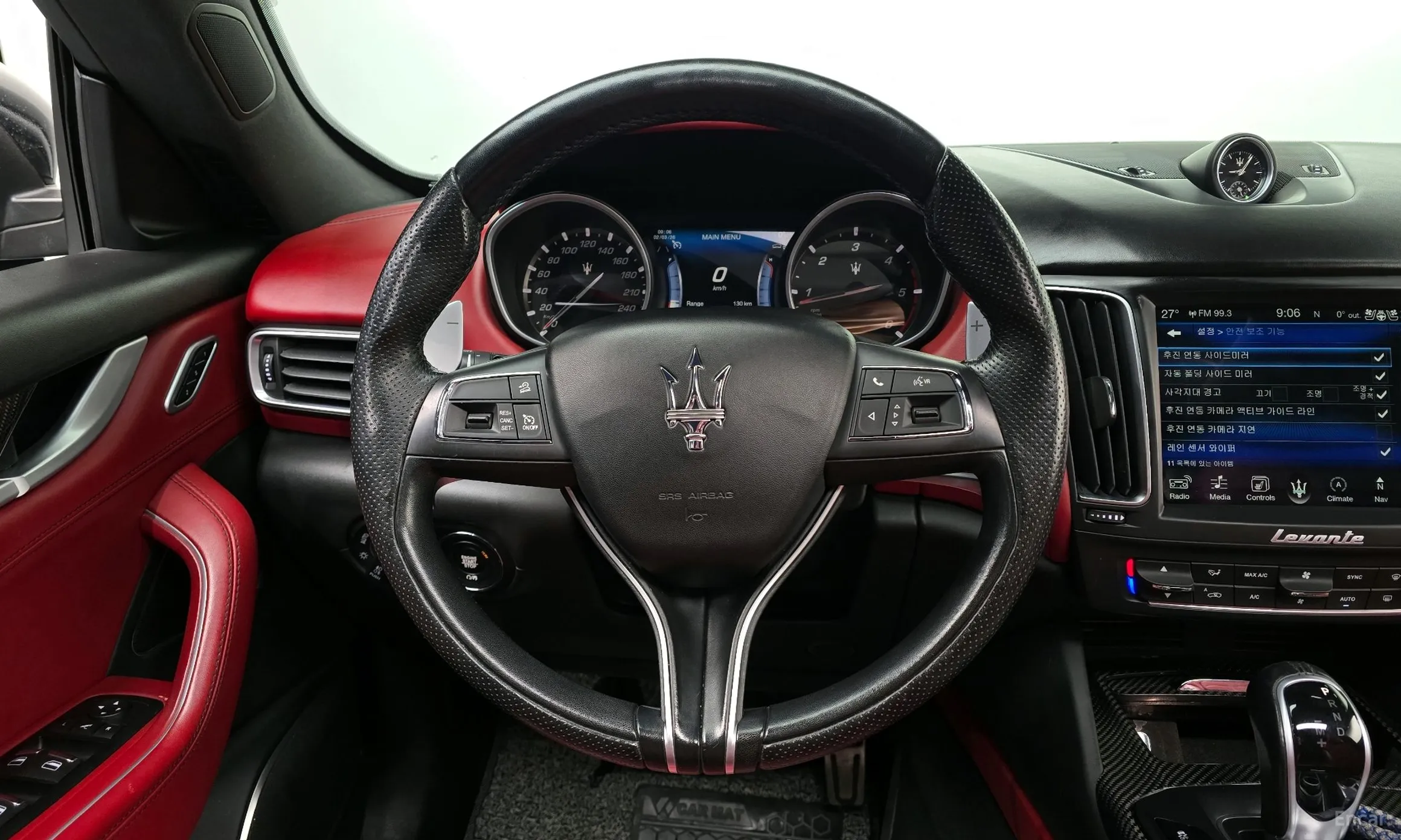 Maserati Levante превью 13