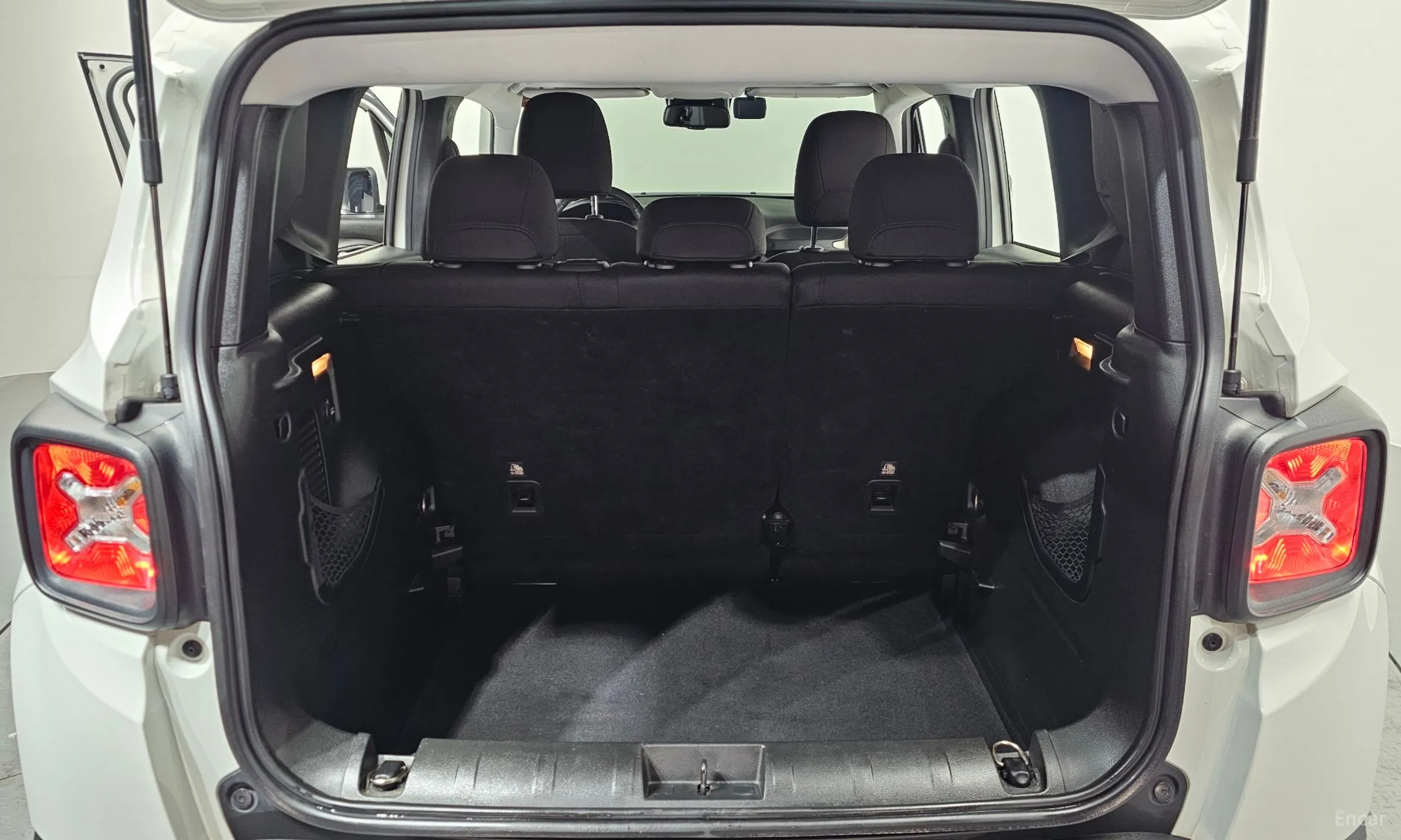 Jeep Renegade превью 20