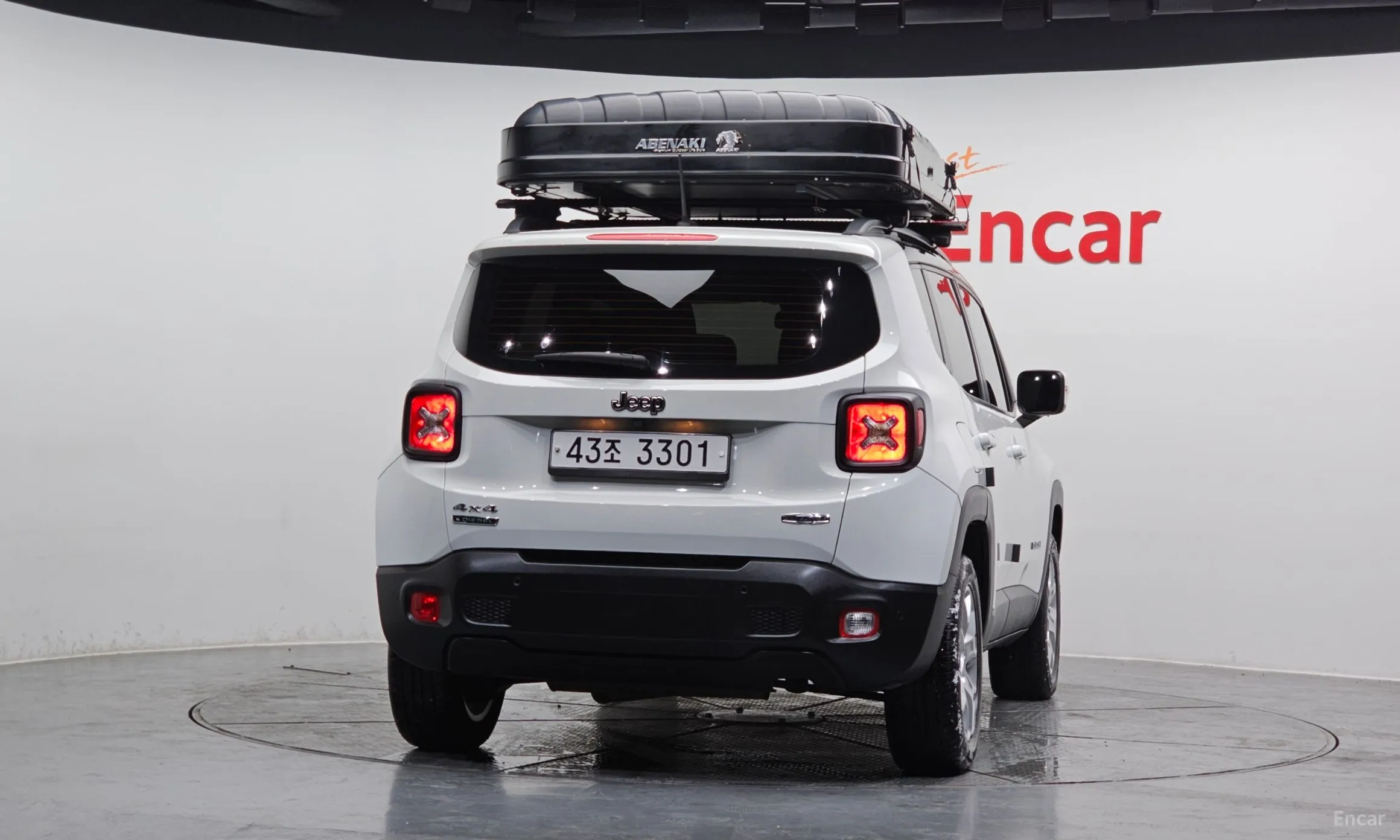Jeep Renegade превью 4