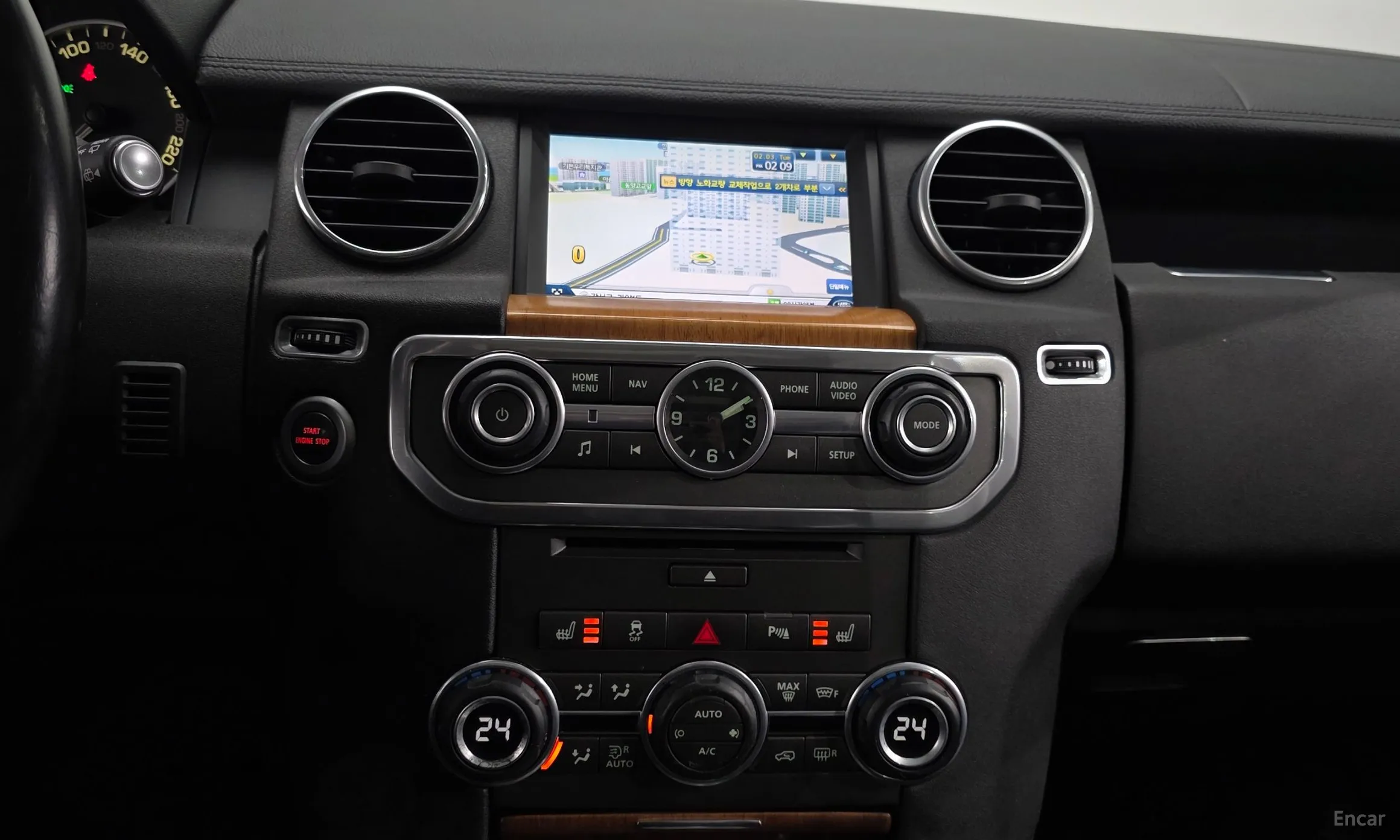 Land Rover Discovery 4 превью 14
