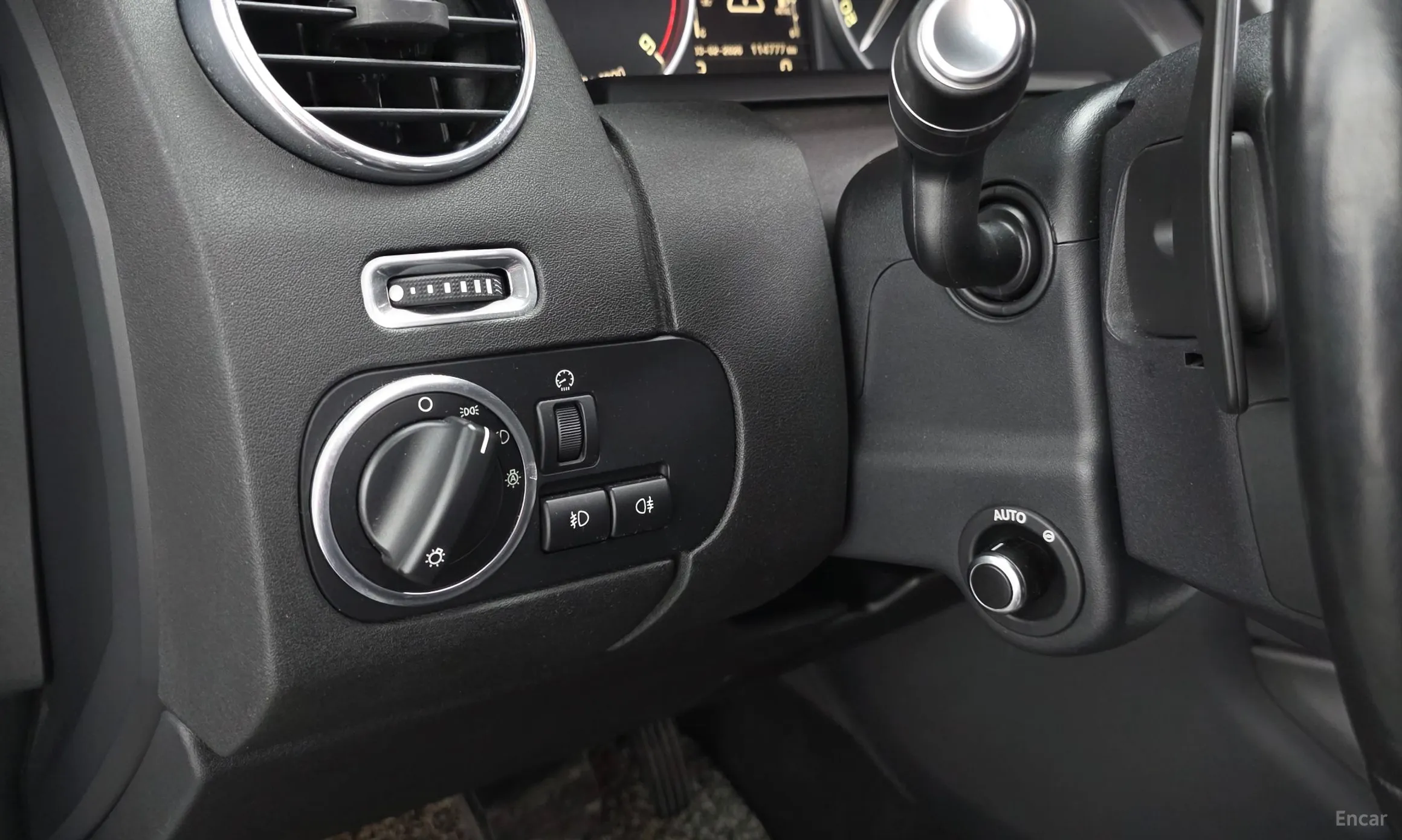 Land Rover Discovery 4 превью 16
