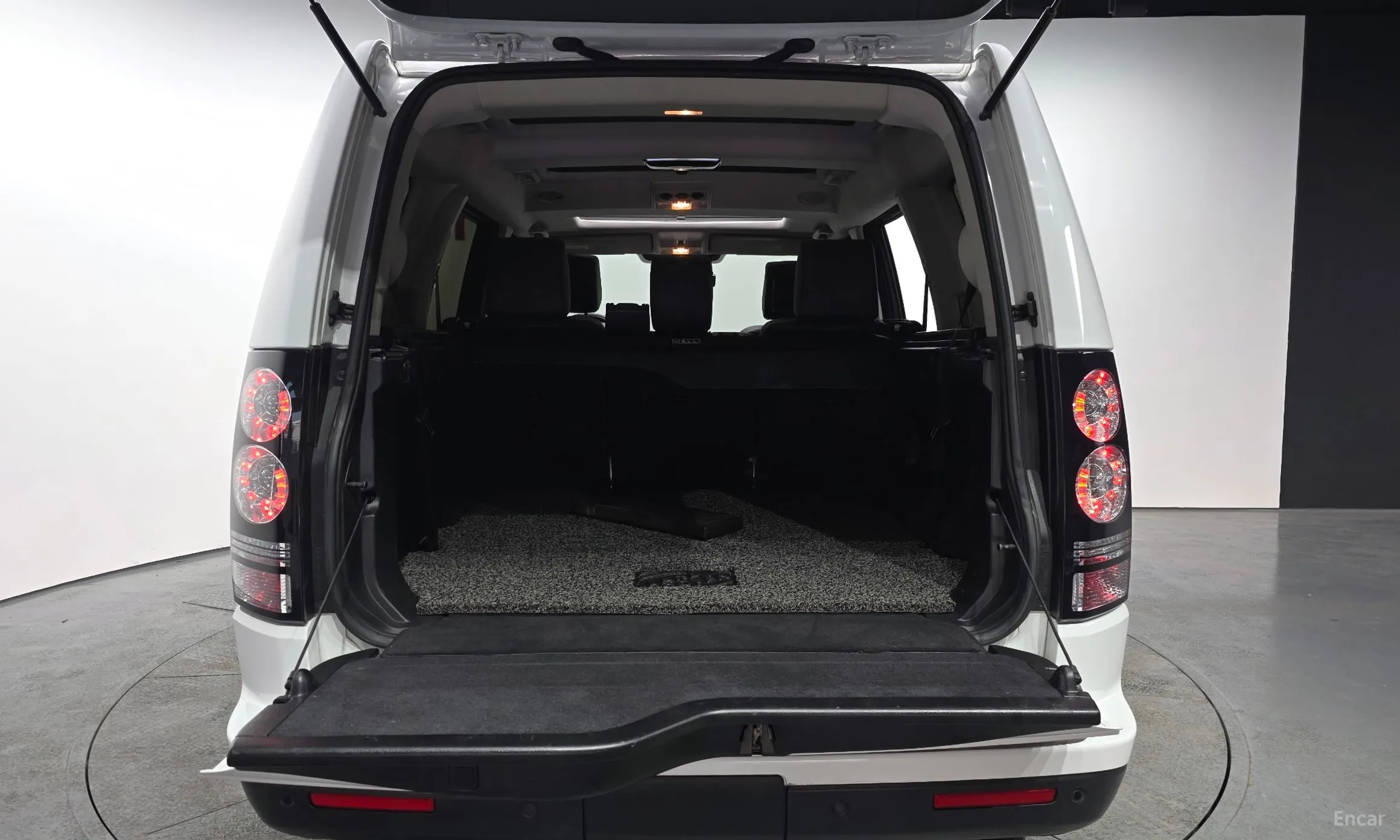 Land Rover Discovery 4 превью 20