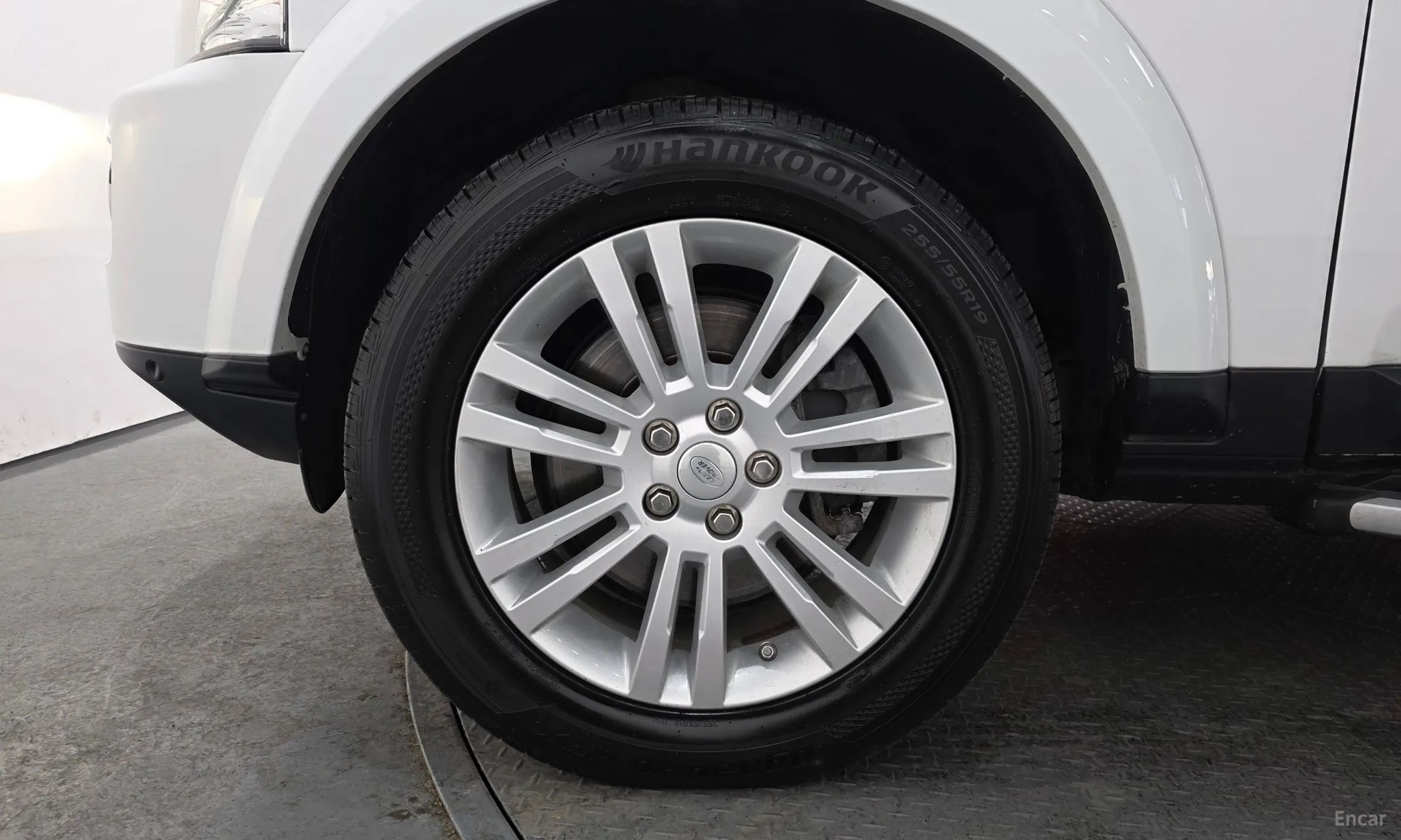 Land Rover Discovery 4 превью 5