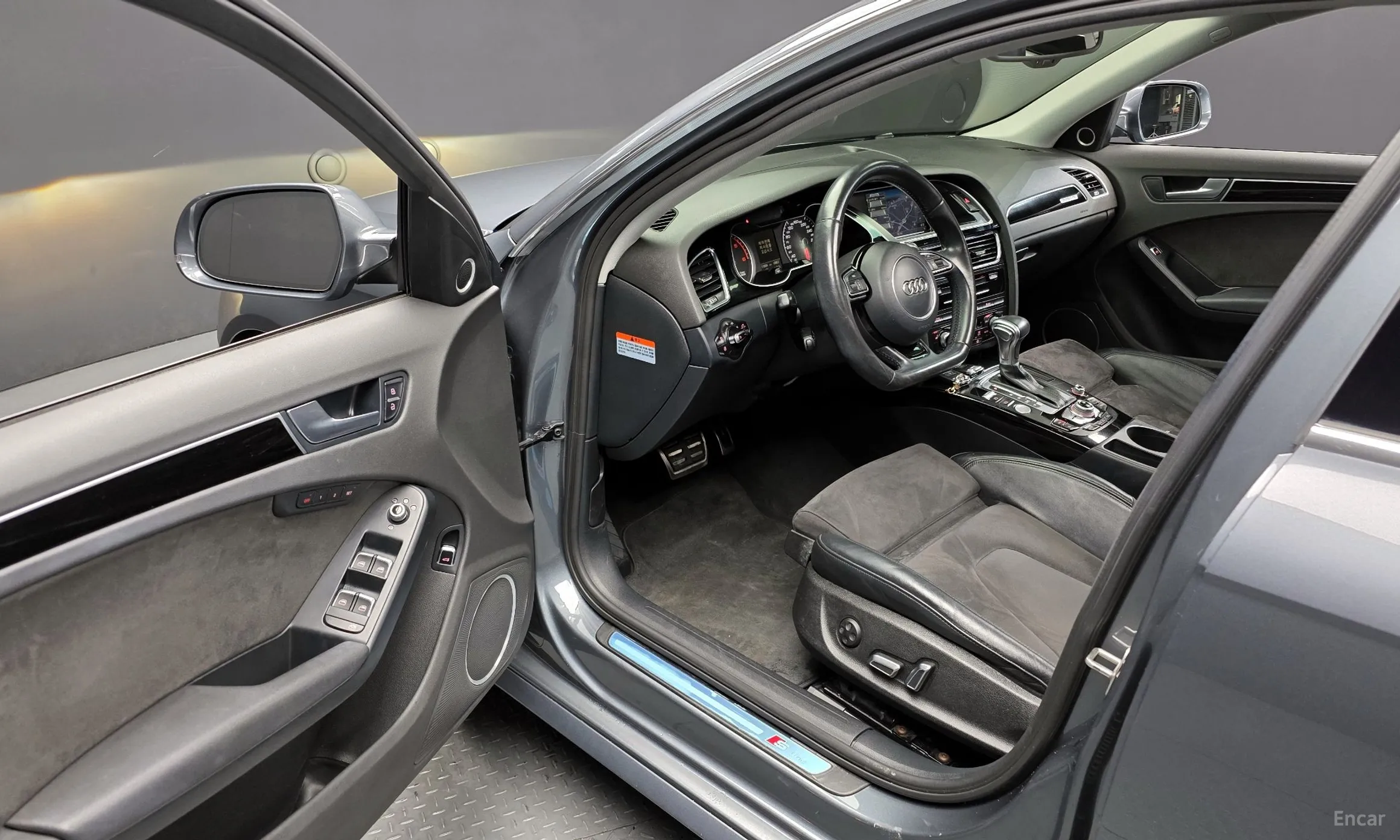 Audi New A4 превью 11