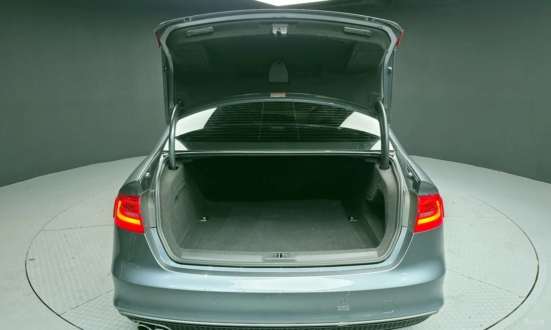 Audi New A4 превью 20