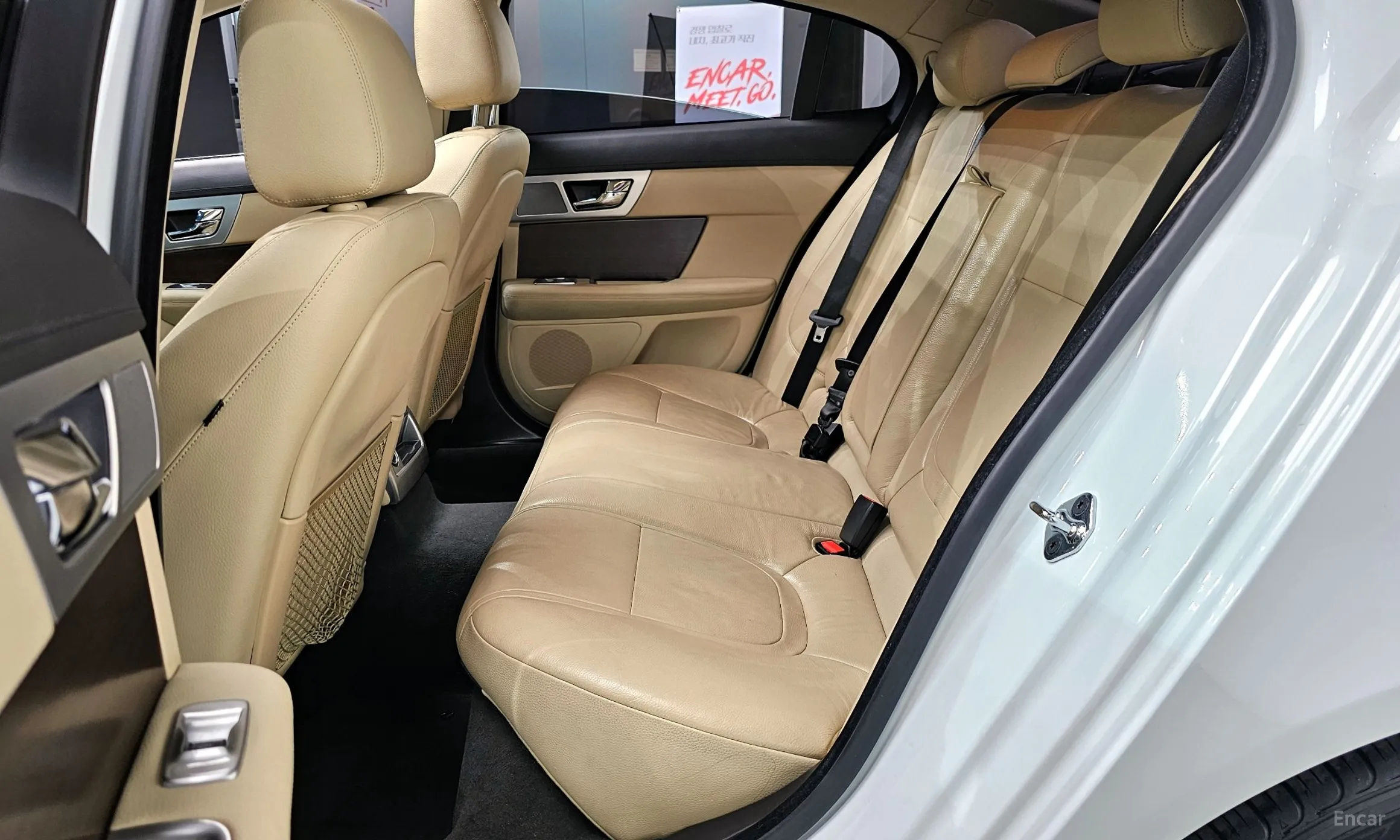 Jaguar New XF превью 12