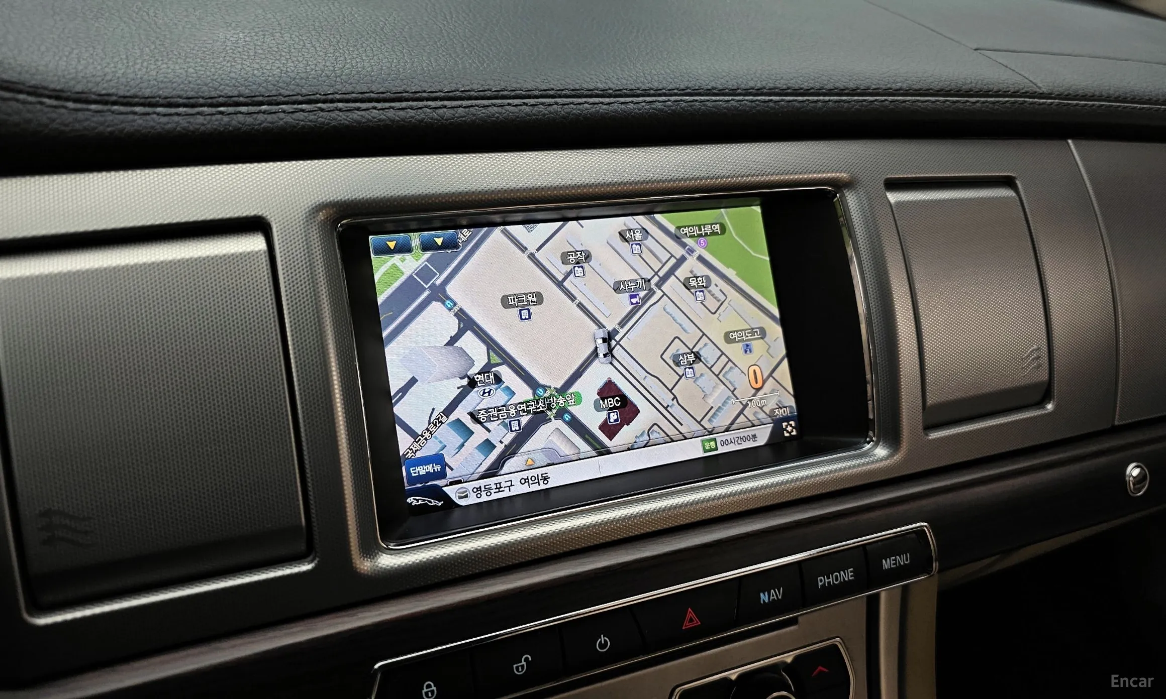 Jaguar New XF превью 15