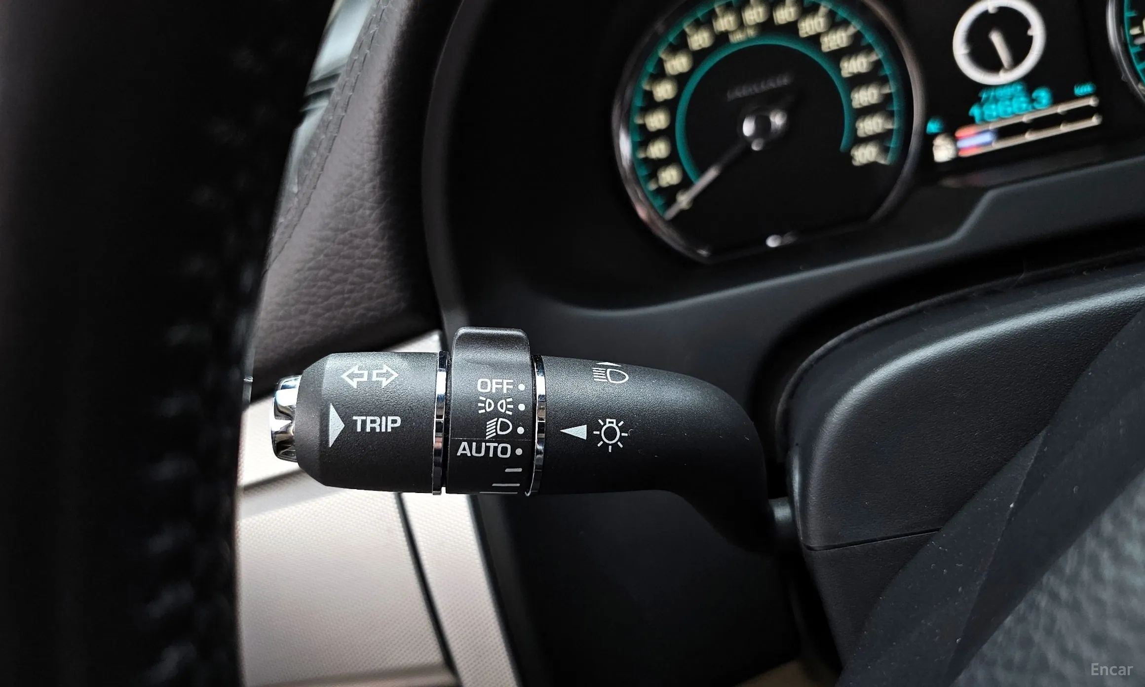 Jaguar New XF превью 17