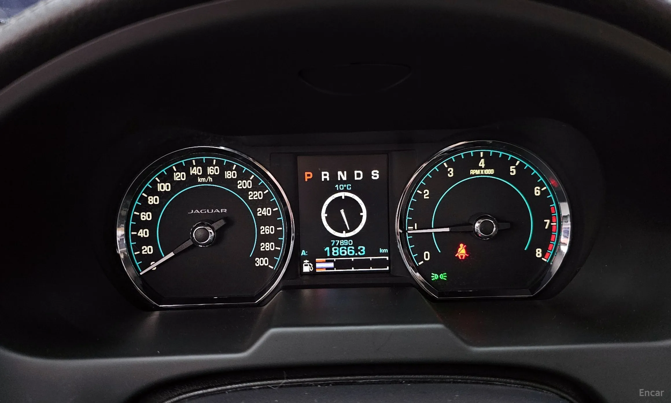 Jaguar New XF превью 8
