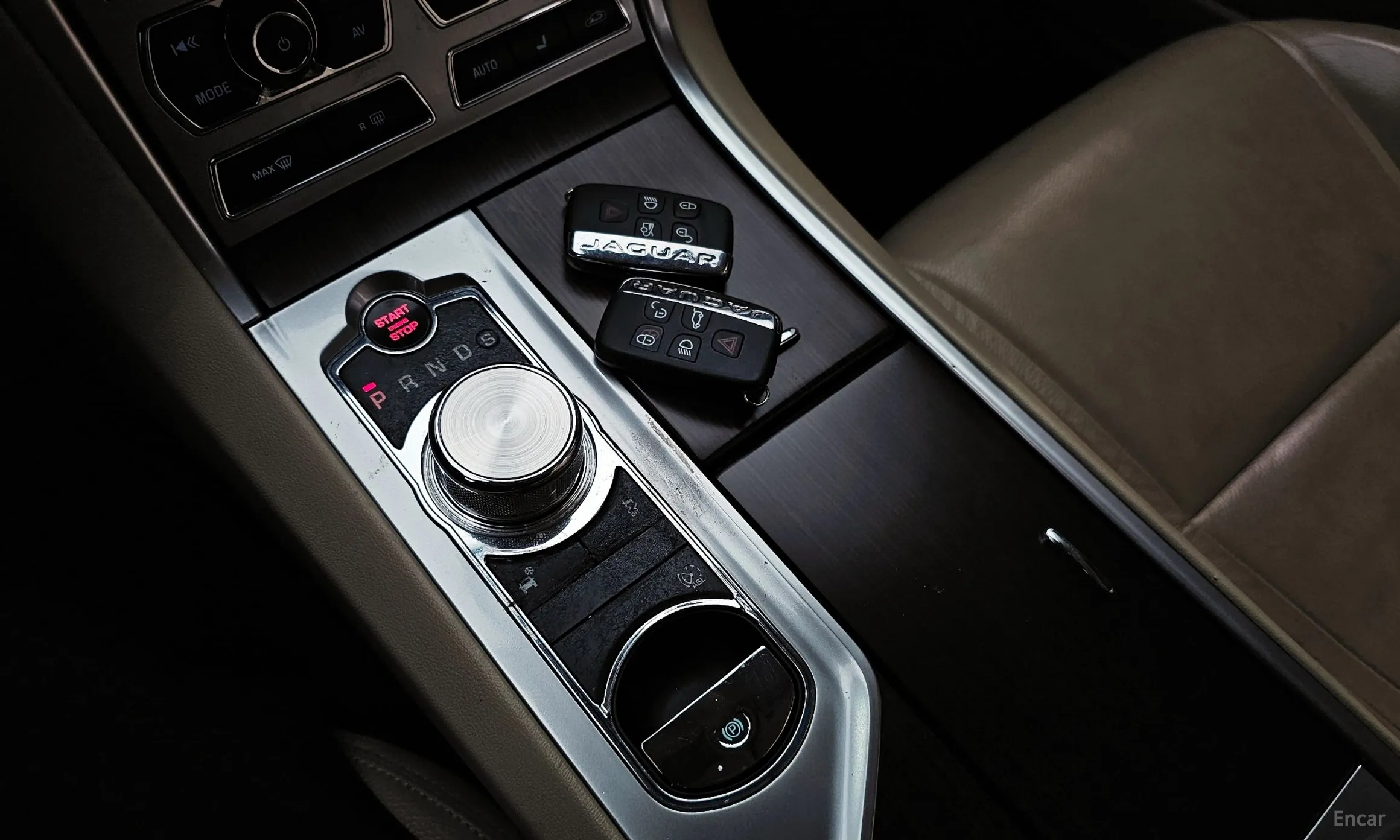 Jaguar New XF превью 9