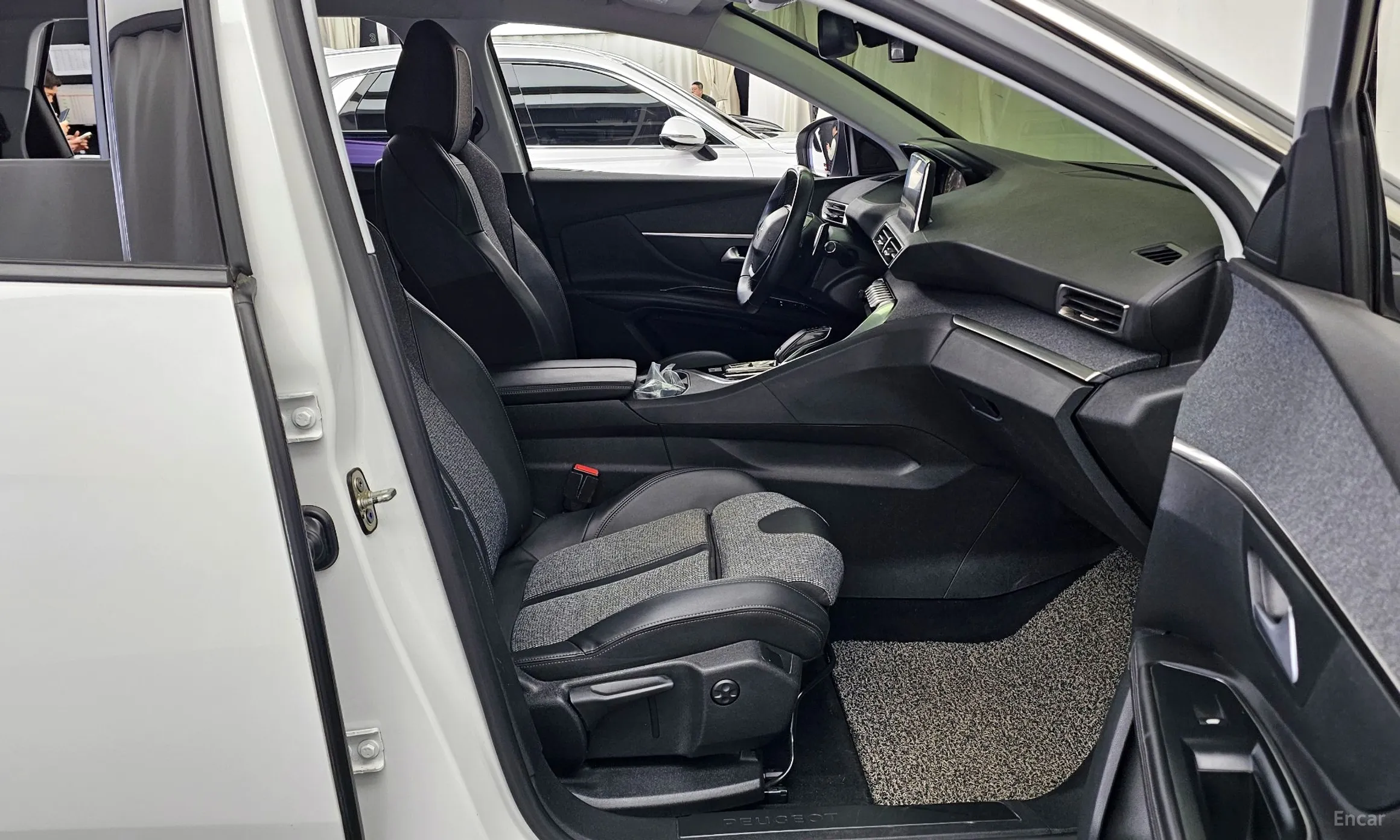Peugeot 5008 2nd generation превью 11