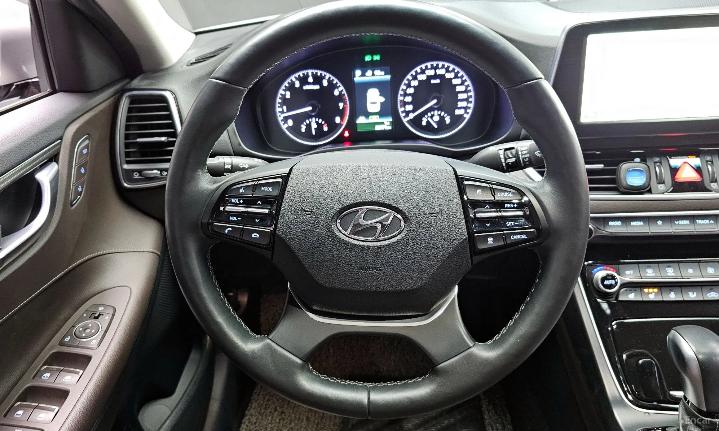 Hyundai Grandeur IG превью 13